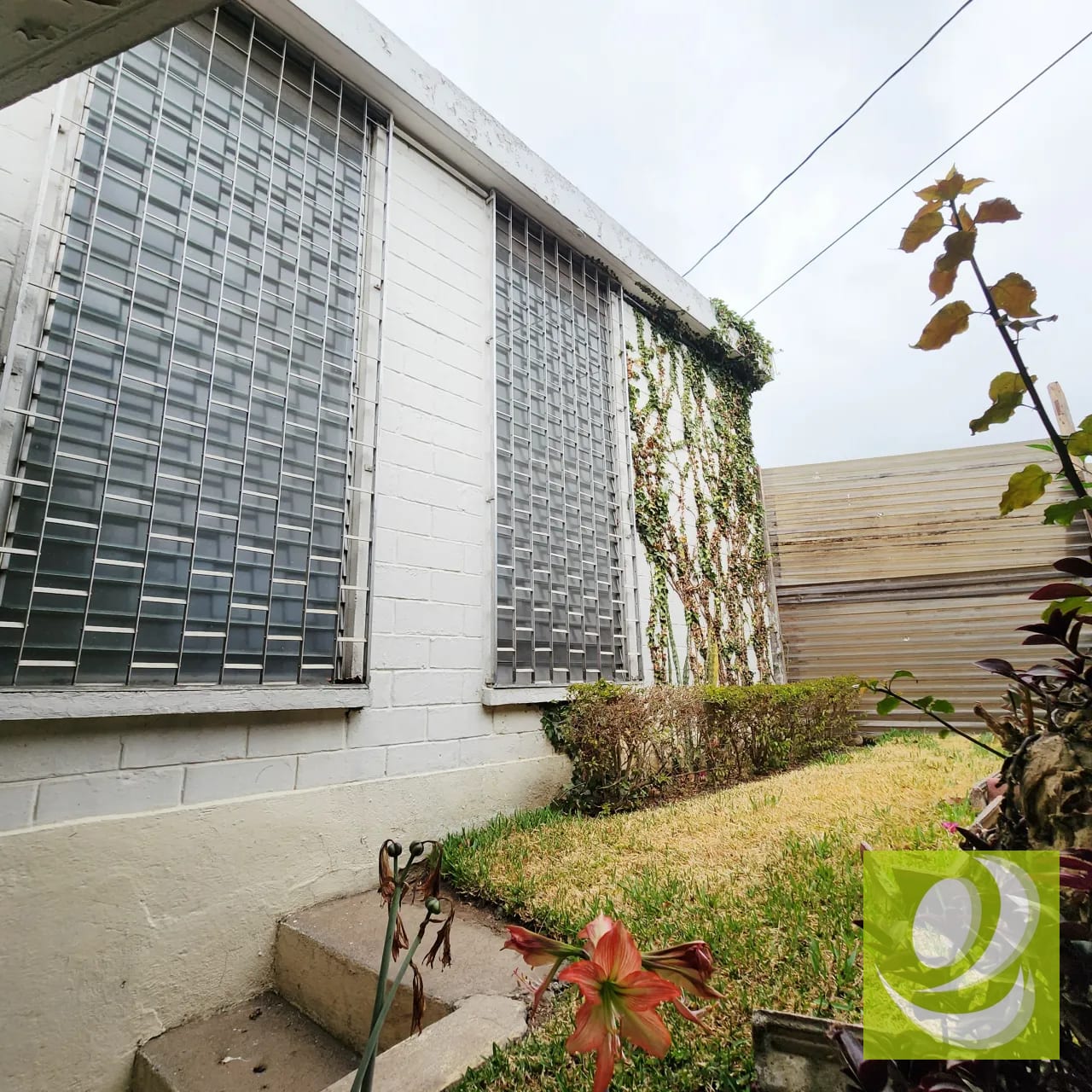 🏡¡LA CASA IDEAL PARA TU FAMILIA TE ESPERA EN SANTA RITA II, ZONA 2 DE MIXCO! — Casa en Venta en Zona 2 Mixco, Guatemala, Ciudad — foto 1 de 7