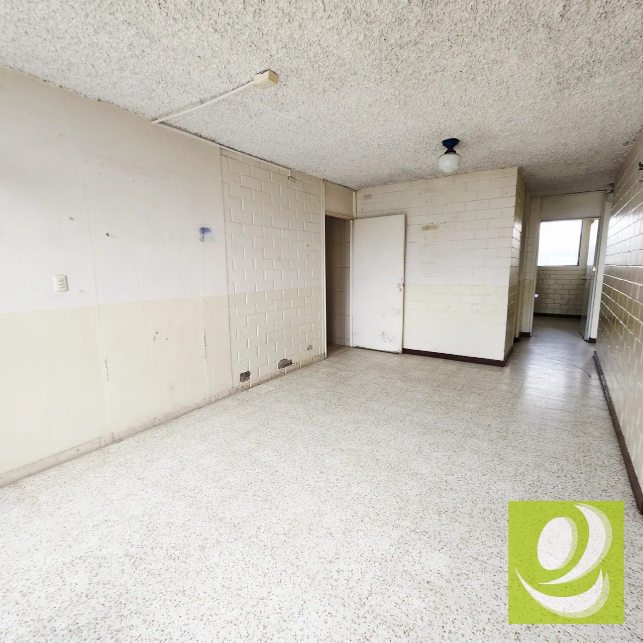 🏡¡LA CASA IDEAL PARA TU FAMILIA TE ESPERA EN SANTA RITA II, ZONA 2 DE MIXCO! — Casa en Venta en Zona 2 Mixco, Guatemala, Ciudad — foto 6 de 7