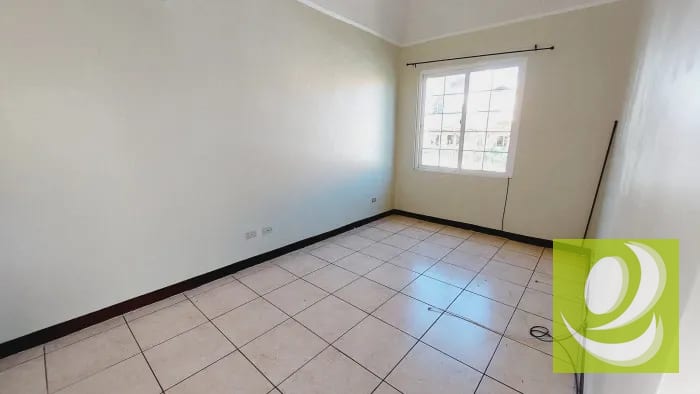 Casa en Venta en Condominio Carretera a Fraijanes. — Casa en Venta en Entreverdes, Carretera a El Salvador, Guatemala, Ciudad — foto 3 de 14