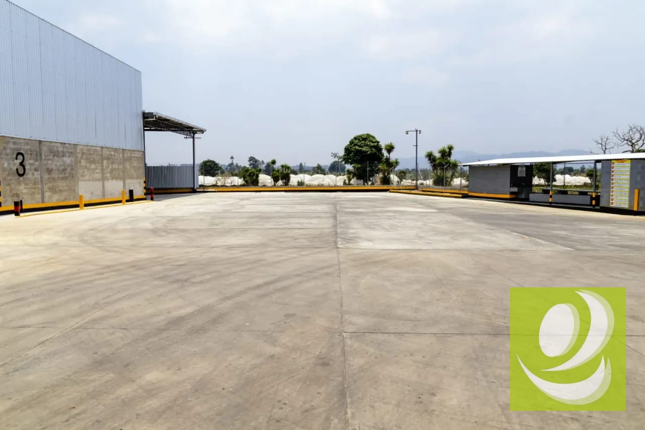 Rento Nave Industrial San Andres Itzapa Chimal — Bodega / Ofibodega en Alquiler en San Andrés Itzapa, Chimaltenango — foto 5 de 5