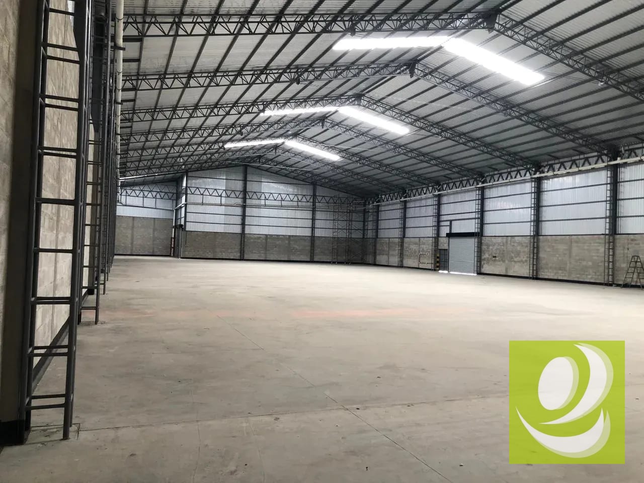 🏭 NAVE INDUSTRIAL NUEVA EN RENTA / CHIMALTENANGO — Bodega / Ofibodega en Alquiler en San Andrés Itzapa, Chimaltenango — foto 2 de 4