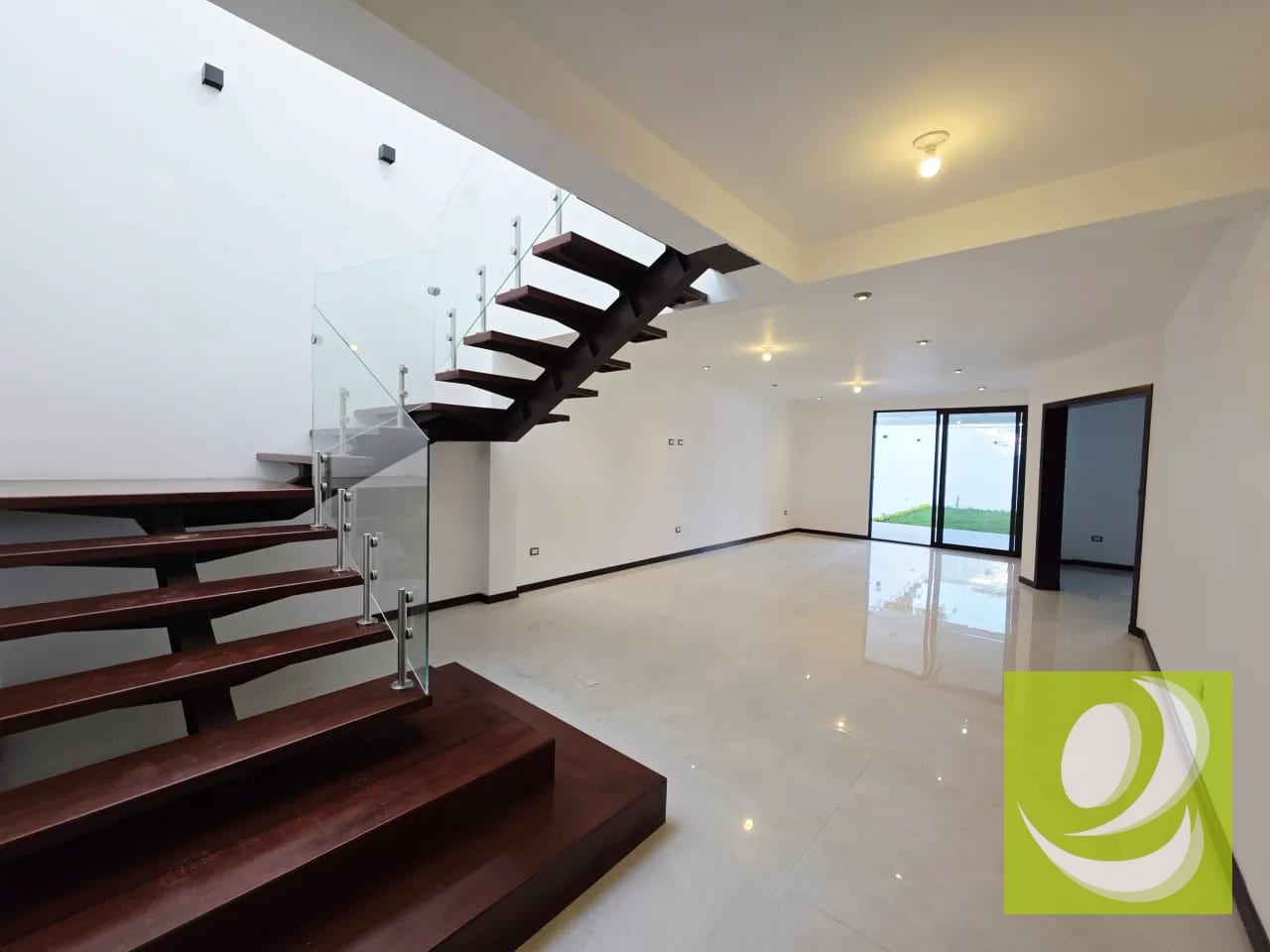 ¡ESTRENA LA CASA DE TUS SUEÑOS EN SAN CRISTÓBAL, SECTOR B2! — Casa en Venta en Zona 8 Mixco, Guatemala, Ciudad — foto 7 de 9