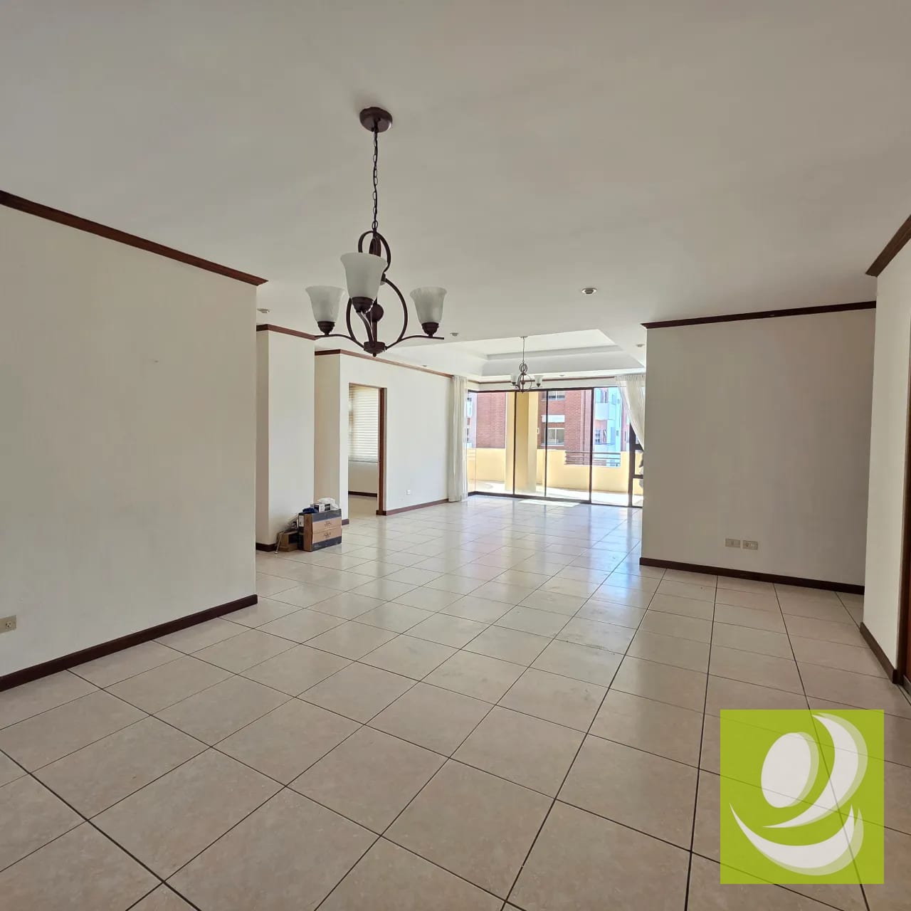 Venta/Renta Apartamento en zona 10 Castellar — Apartamento en Venta en Zona 10, Guatemala, Ciudad — foto 2 de 10