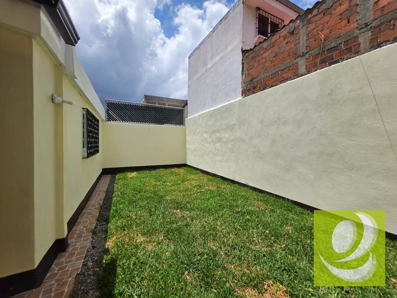 En Venta Casa en San Cristobal, de 1 Nivel en Mixco — Casa en Venta en Zona 8 Mixco, Guatemala, Ciudad — foto 6 de 7