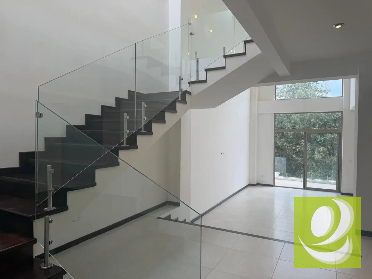 Descubre esta casa en Venta Las 3 Ceibas San Cristóbal — Casa en Venta en Vista al Valle, Zona 8 Mixco, Guatemala, Ciudad — foto 3 de 6