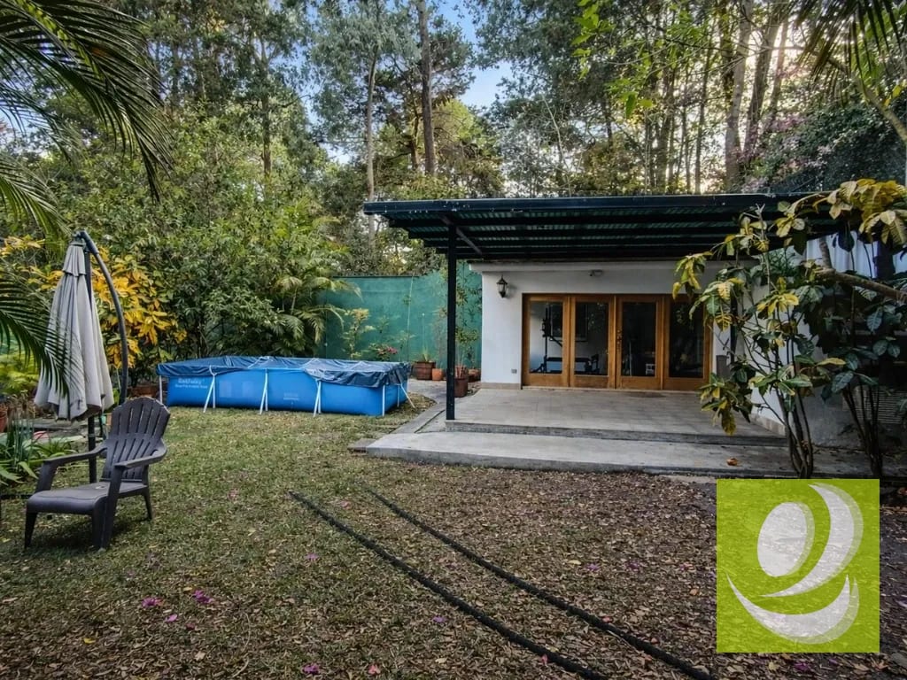Casa en Venta en Zona 16 Fuera de Garita | Amplio Terreno — Casa en Venta en Zona 16, Guatemala, Ciudad — foto 3 de 6