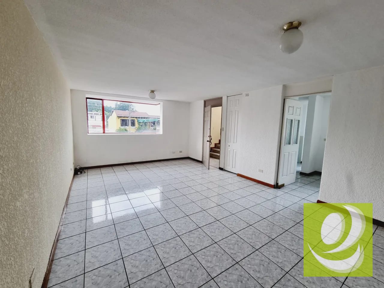 Apartamento en Alquiler en Residenciales V Zona 11 — Apartamento en Alquiler en Zona 11, Guatemala, Ciudad — foto 2 de 11