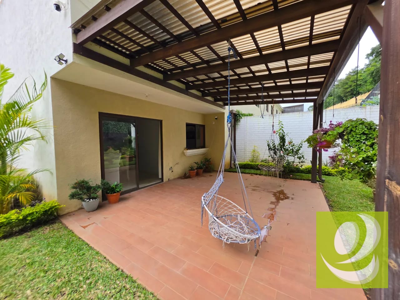 Casa Amueblada en Renta en Zona 4 Mixco — Casa en Alquiler en Vistas del Naranjo, Zona 4 Mixco, Guatemala, Ciudad — foto 4 de 11