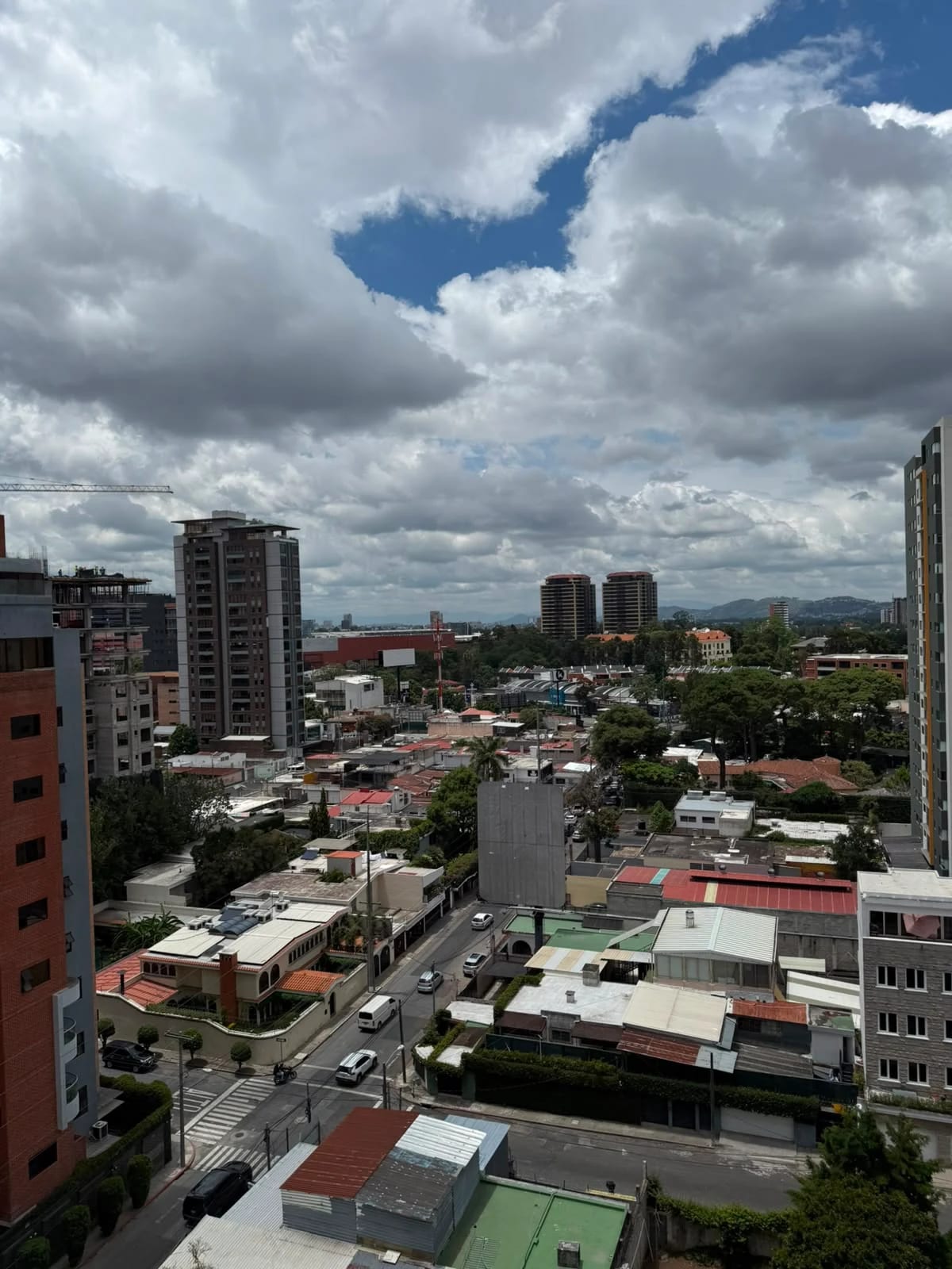Apartamento a estrenar en zona 10 — Apartamento en Alquiler en Neo Apartamentos, Zona 10, Guatemala, Ciudad — foto 1 de 12