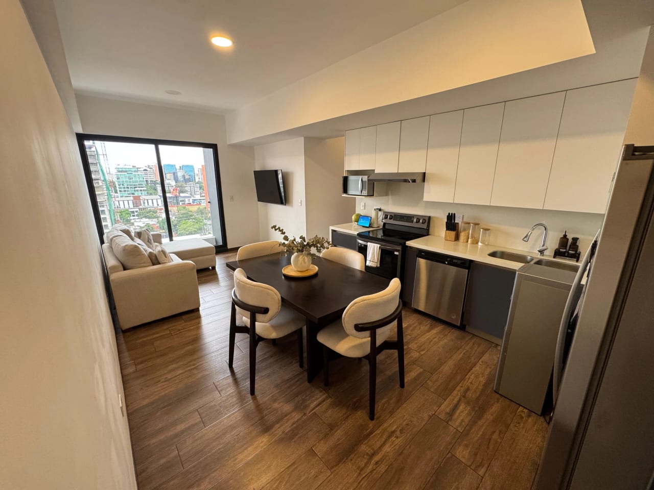 Apartamento en Venta — Apartamento en Venta en Moretti, Zona 10, Guatemala, Ciudad — foto 1 de 7