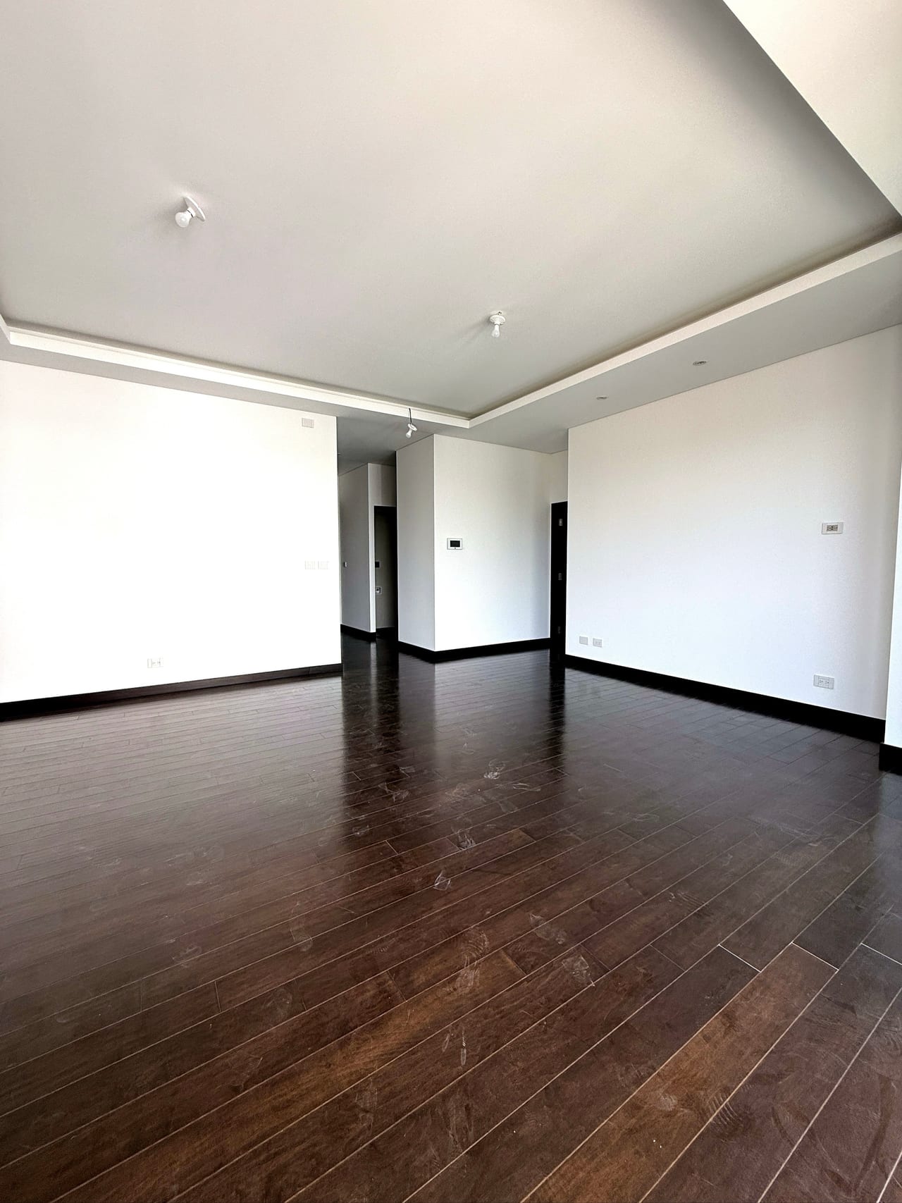 Apartamento en renta | 3 habitaciones | cuarto de servicio | balcón | Nogales de Cayala — Apartamento en Alquiler en Nogales de Cayalá, Zona 16, Guatemala, Ciudad — foto 5 de 15