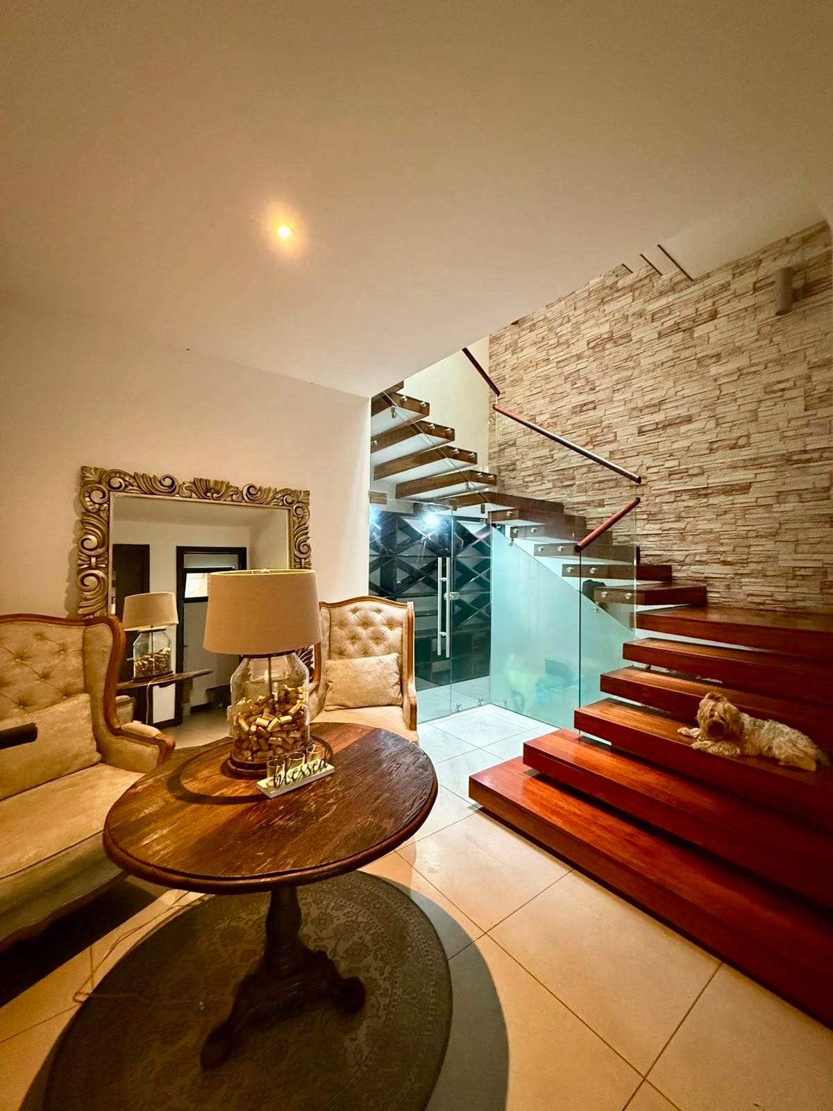 Casa en venta | 5 hab | jardín | 6 parqueos | Residencias Concepcion — Casa en Venta en Pradera Concepción, Carretera a El Salvador, Guatemala, Ciudad — foto 2 de 17