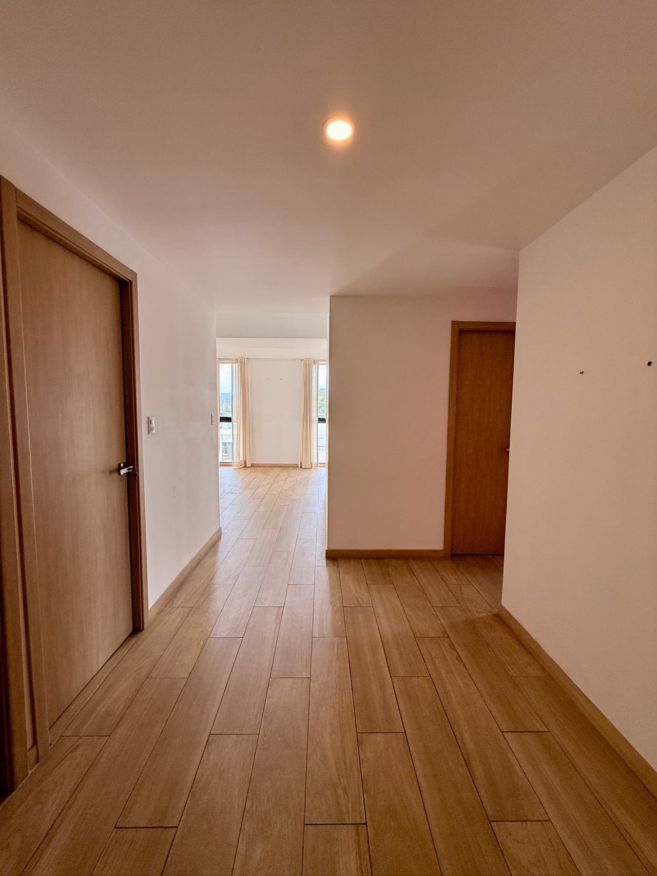 Apartamento 3 hab | Estudio | 3 baños | 3 parqueos | Meraki 10 — Apartamento en Venta en Meraki Z10, Zona 10, Guatemala, Ciudad — foto 5 de 17