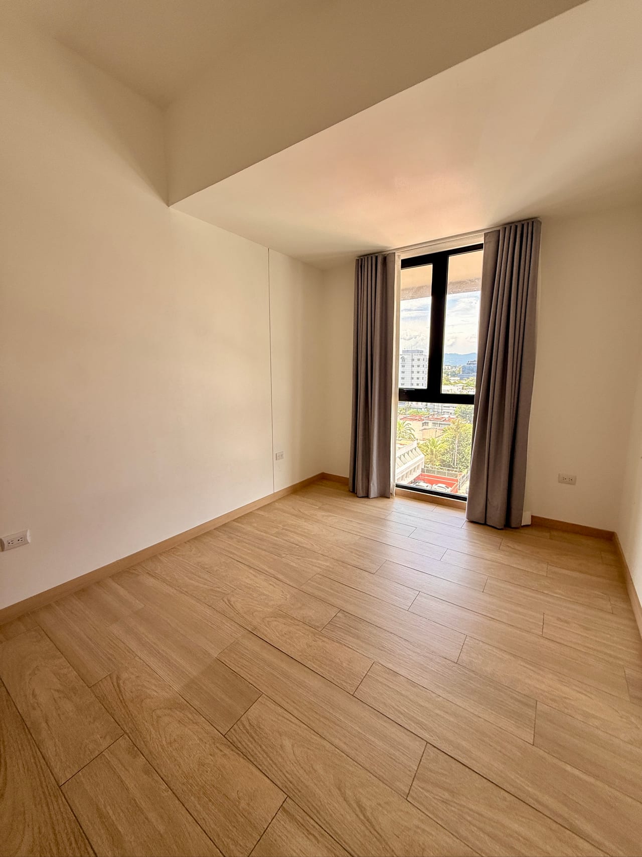 Apartamento 3 hab | Estudio | 3 baños | 3 parqueos | Meraki 10 — Apartamento en Venta en Meraki Z10, Zona 10, Guatemala, Ciudad — foto 6 de 17
