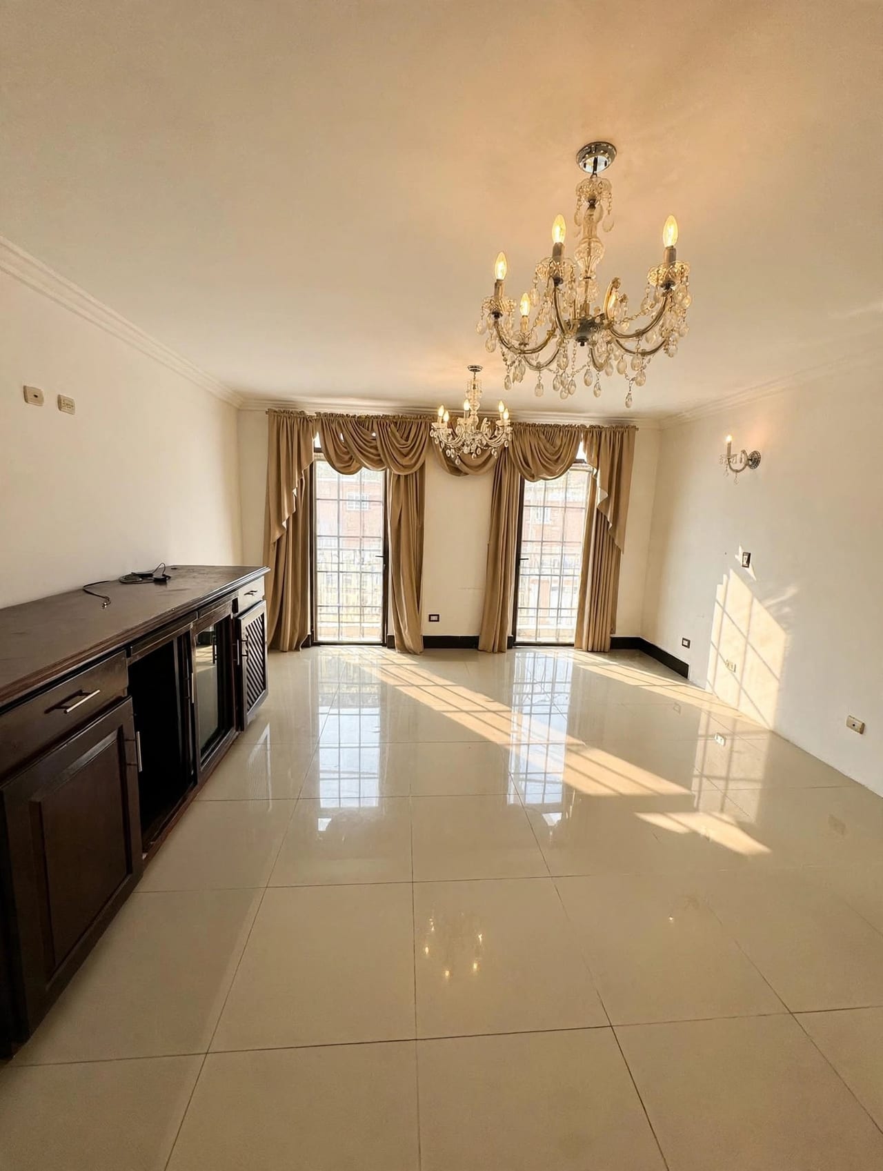 Casa en venta | 4 habitaciones | 4 parqueos | Montesolar, zona 16 — Casa en Venta en MonteSolar, Zona 16, Guatemala, Ciudad — foto 4 de 9