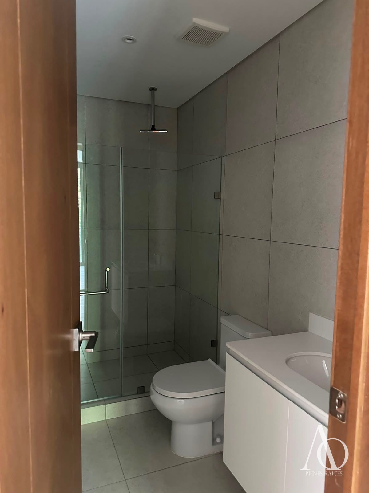 Apartamento en Alquiler Edificio Ferré Diez, zona 10 N4 / EN DIRECTO — Apartamento en Alquiler en Ferré Diez, Zona 10, Guatemala, Ciudad — foto 9 de 14