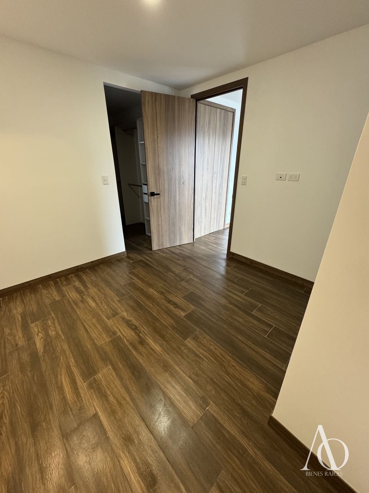 Apartamento en Alquiler Edificio Vila Quince, zona 15 VH2 N9 — Apartamento en Alquiler en Vila Quince, Zona 15, Guatemala, Ciudad — foto 8 de 15