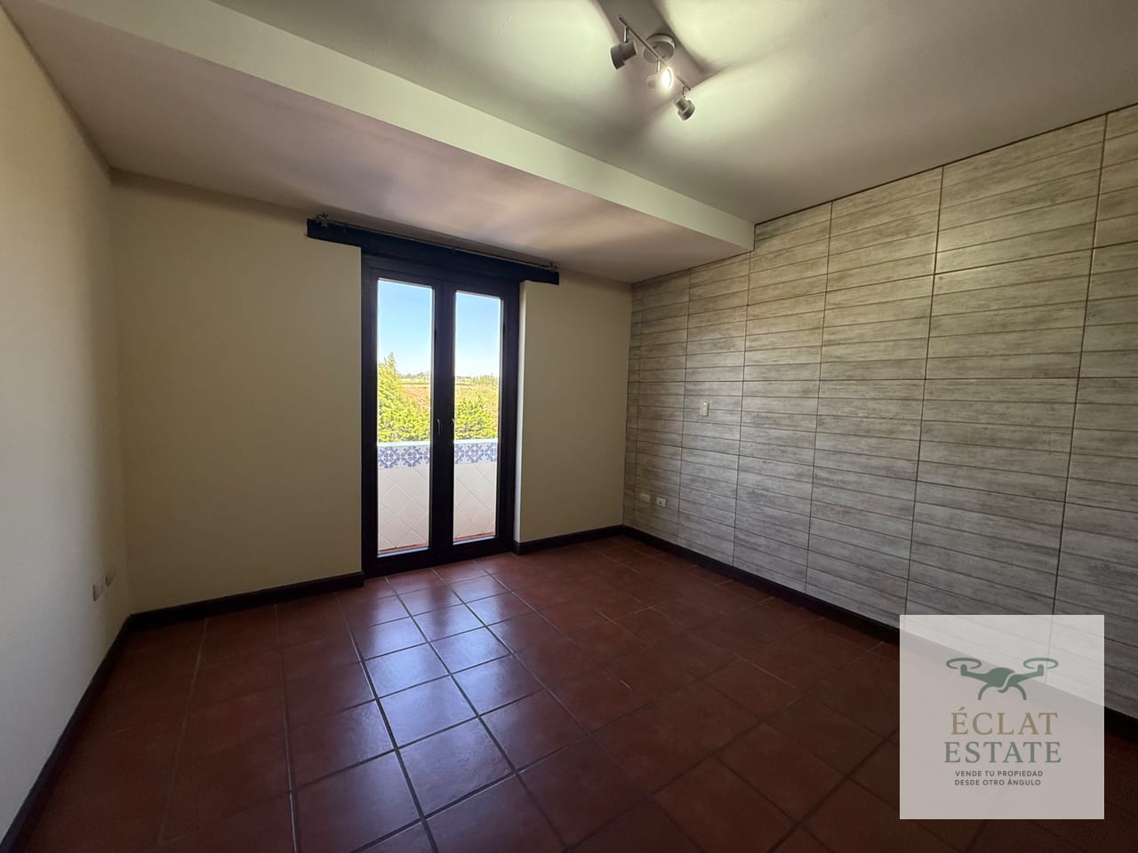 Casa en venta en La Foresta, Fraijanes. — Casa en Venta en La Foresta, Carretera a El Salvador, Guatemala, Ciudad — foto 3 de 12