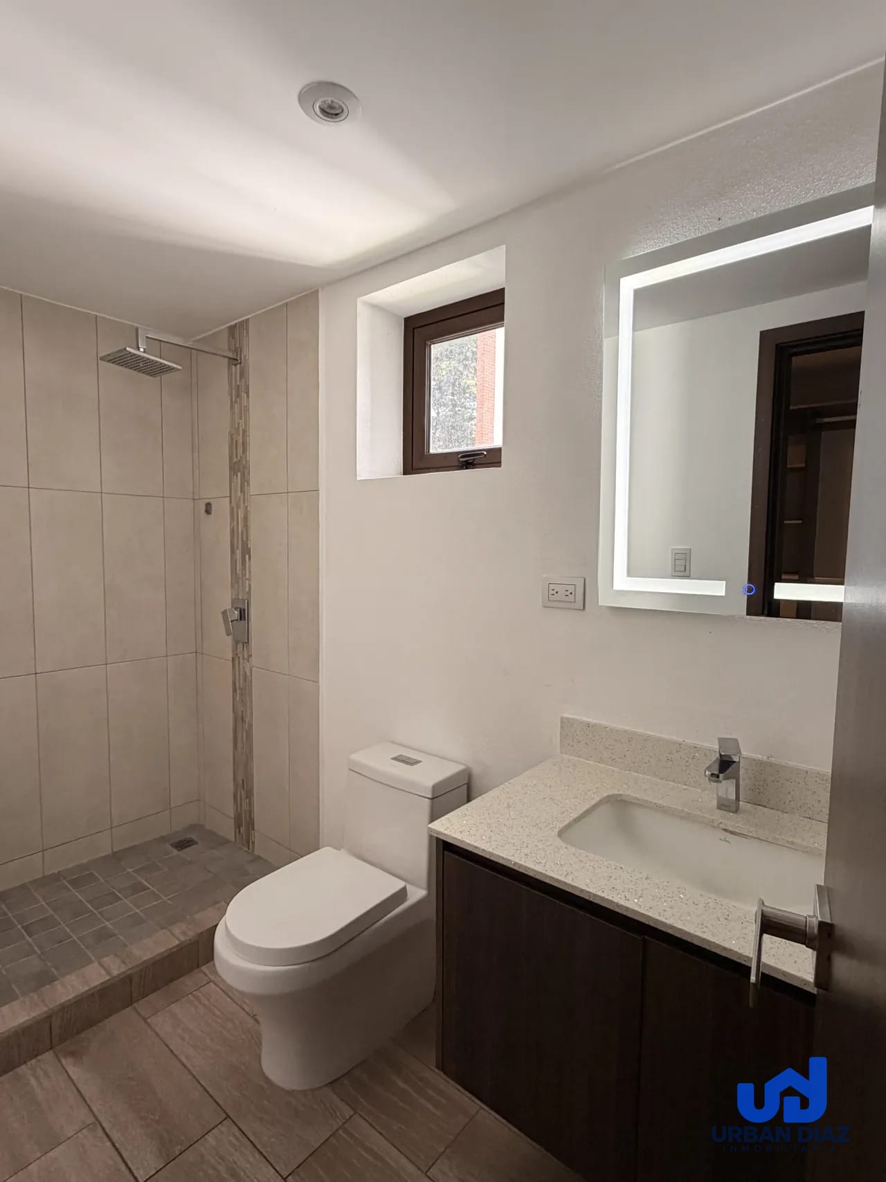 Apartamento en San Isidro 20/21, Zona 16 — Apartamento en Alquiler en San Isidro 20/21, Zona 16, Guatemala, Ciudad — foto 12 de 17