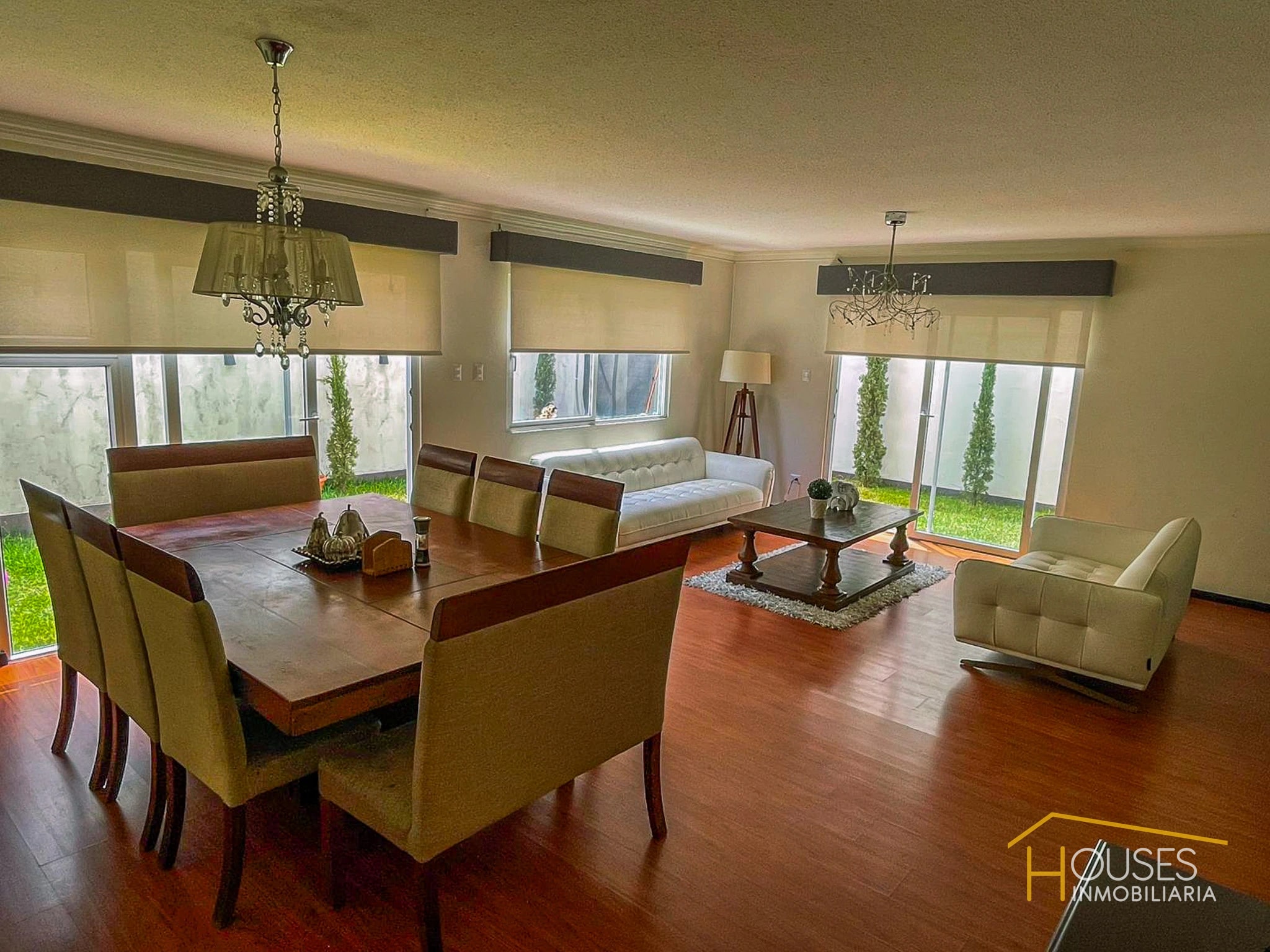 Vendo Casa en Las Luces del Encinal, Zona 7 Mixco — Casa en Venta en El Encinal, Zona 7 Mixco, Guatemala, Ciudad — foto 2 de 16
