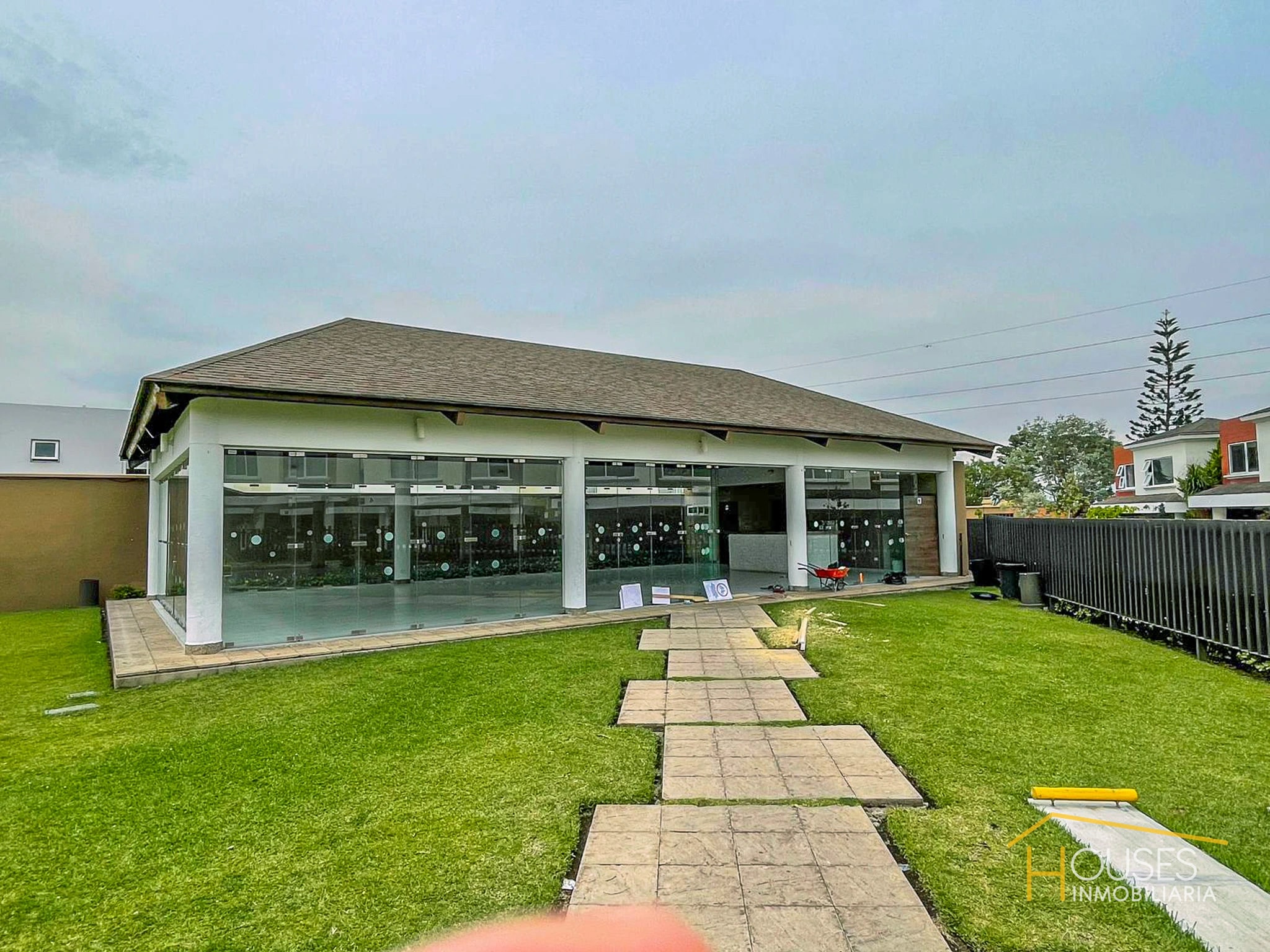 Vendo Casa en Las Luces del Encinal, Zona 7 Mixco — Casa en Venta en El Encinal, Zona 7 Mixco, Guatemala, Ciudad — foto 12 de 16