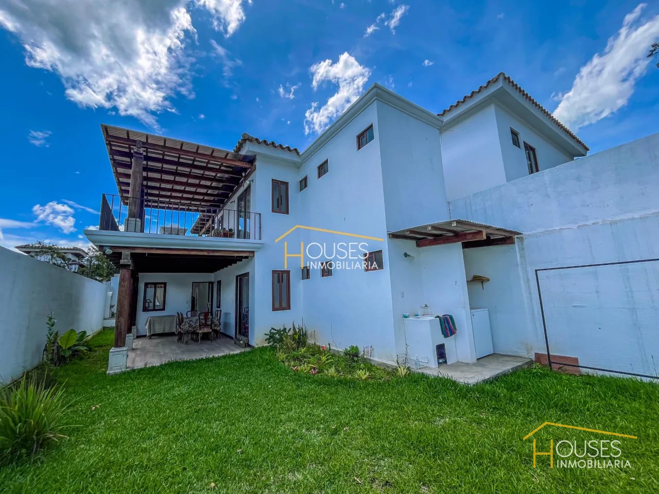 Vendo Casa en Condominio Santa Delfina, San Pedro las Huertas — Casa en Venta en Santa Delfina, Antigua, Sacatepéquez — foto 1 de 10