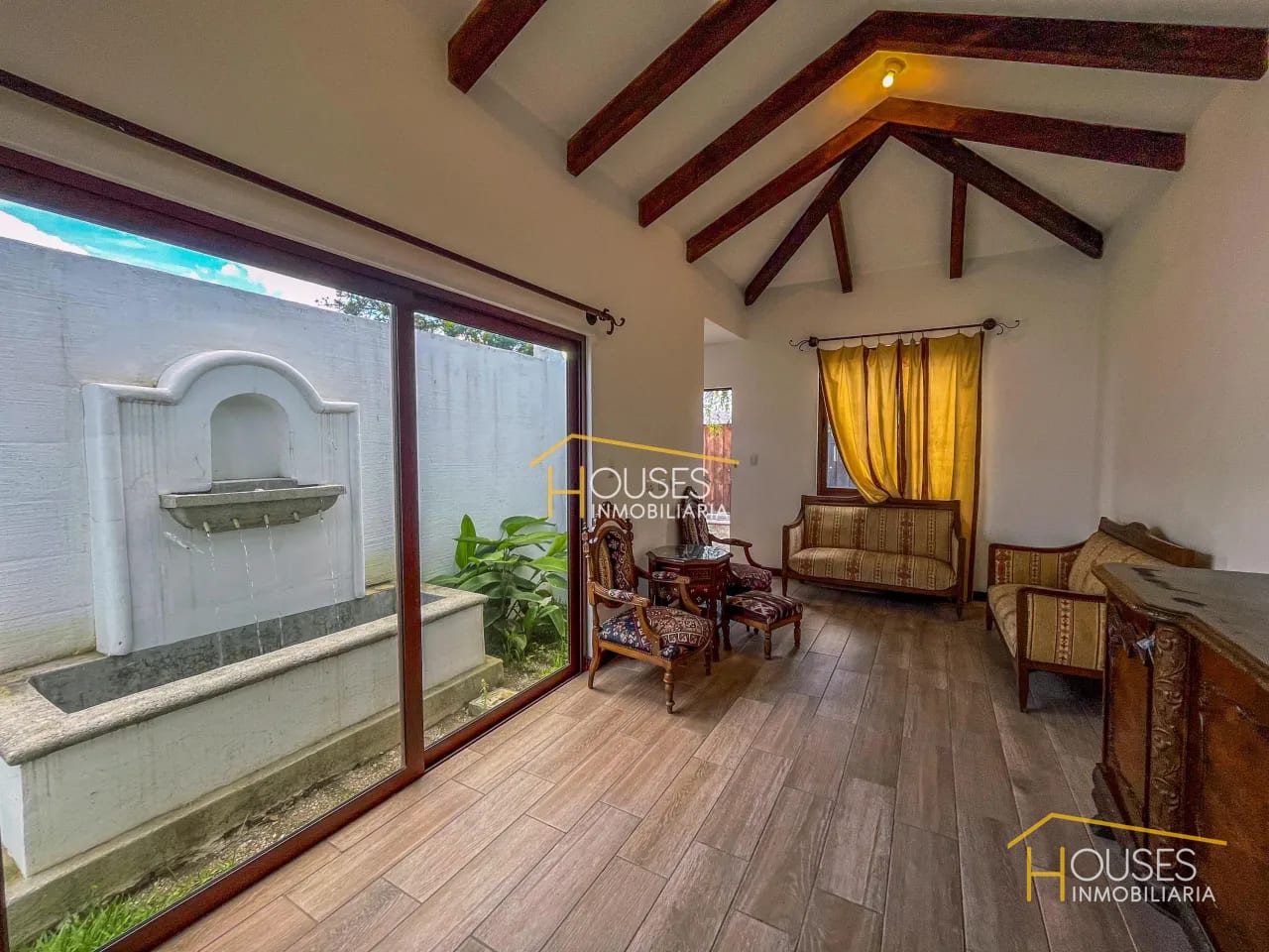 Vendo Casa en Condominio Santa Delfina, San Pedro las Huertas — Casa en Venta en Santa Delfina, Antigua, Sacatepéquez — foto 4 de 10
