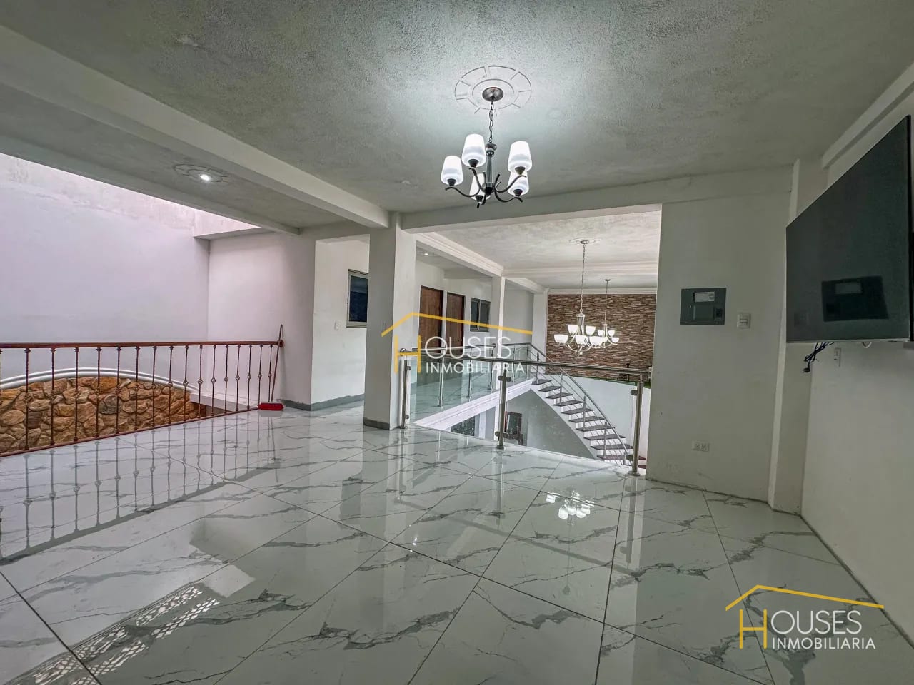 Vendo Casa en Residencial Vistas de Florencia, Santa Lucía Milpas Altas — Casa en Venta en Santa Lucía Milpas Altas, Sacatepéquez — foto 9 de 10