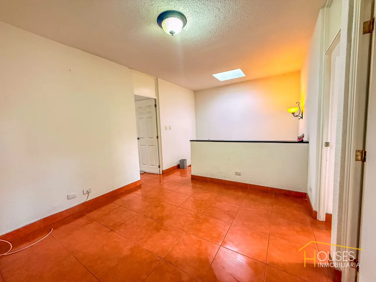 Rento Casa en Condominio San Telmo, San Lucas Sacatepéquez — Casa en Alquiler en San Lucas Sacatepéquez, Sacatepéquez — foto 16 de 17