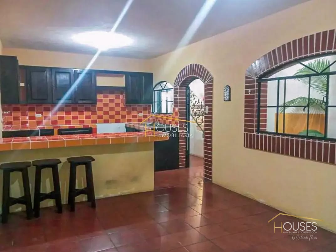 Vendo Casa en San Pedro las Huertas, Antigua Guatemala - Image 2