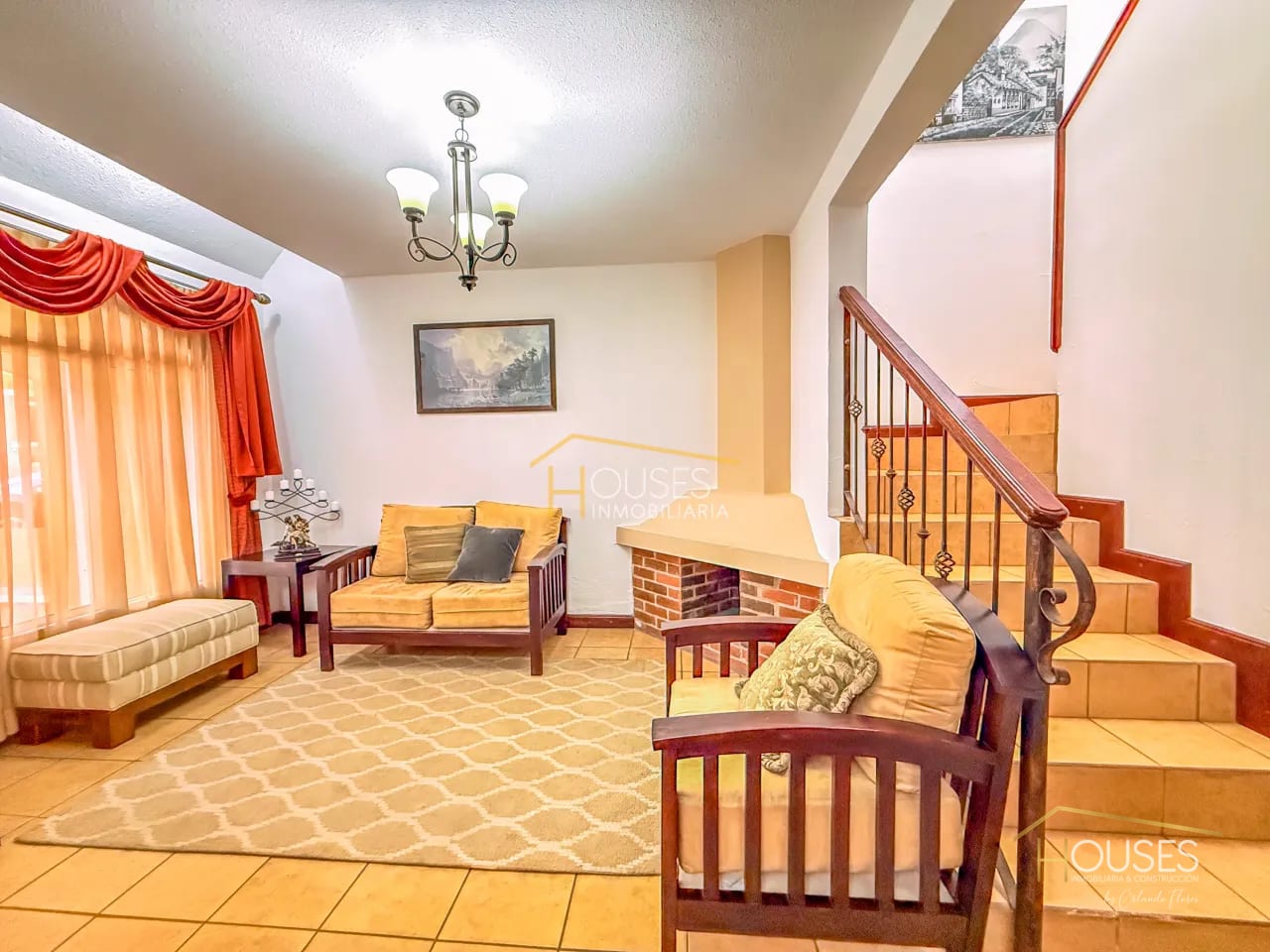 Rento Casa en Condominio Villas de Carmelo, Santa Lucía Milpas Altas - Image 1