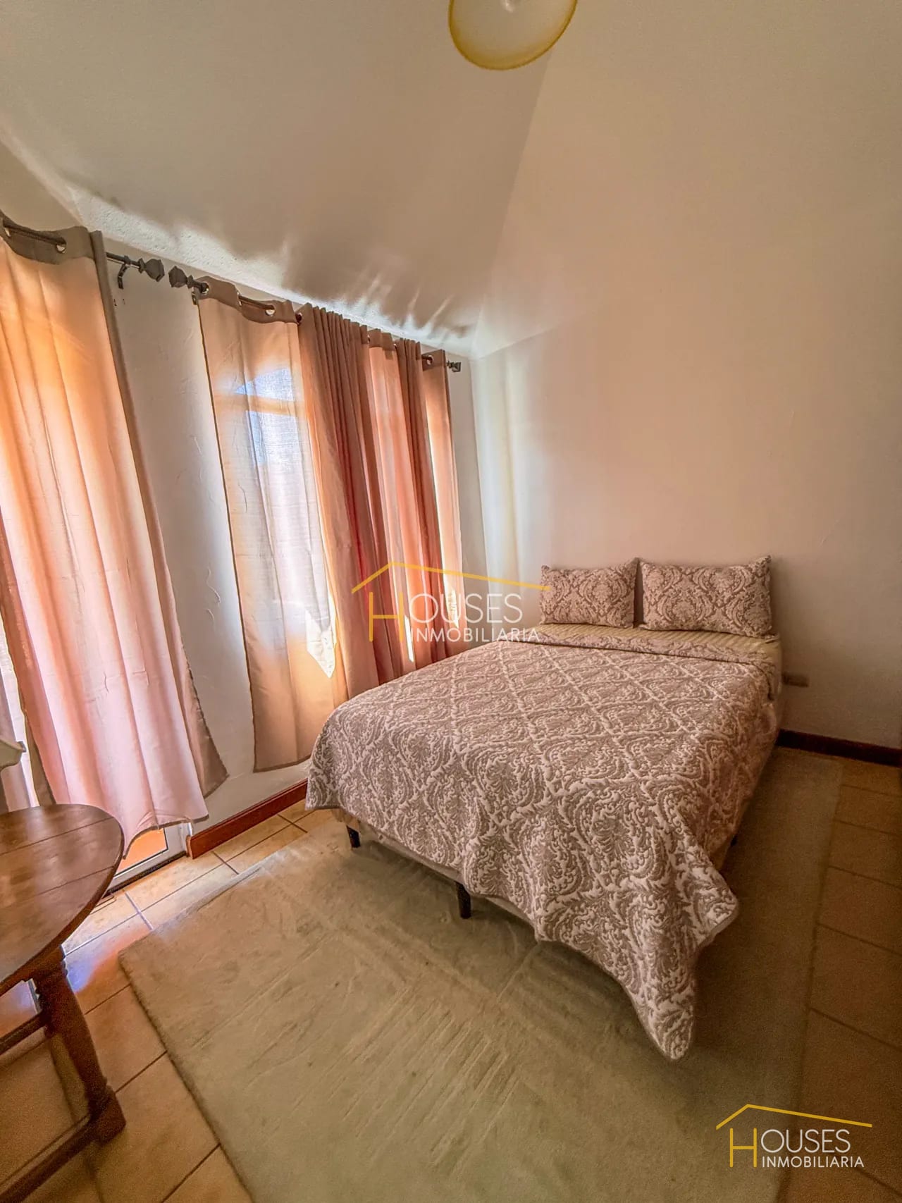 Rento Casa en Condominio Villas de Carmelo, Santa Lucía Milpas Altas — Casa en Alquiler en Santa Lucía Milpas Altas, Sacatepéquez — foto 14 de 14