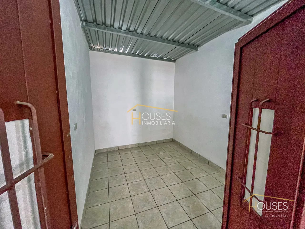 Vendo Casa en San Miguel Escobar, Ciudad Vieja - Image 4