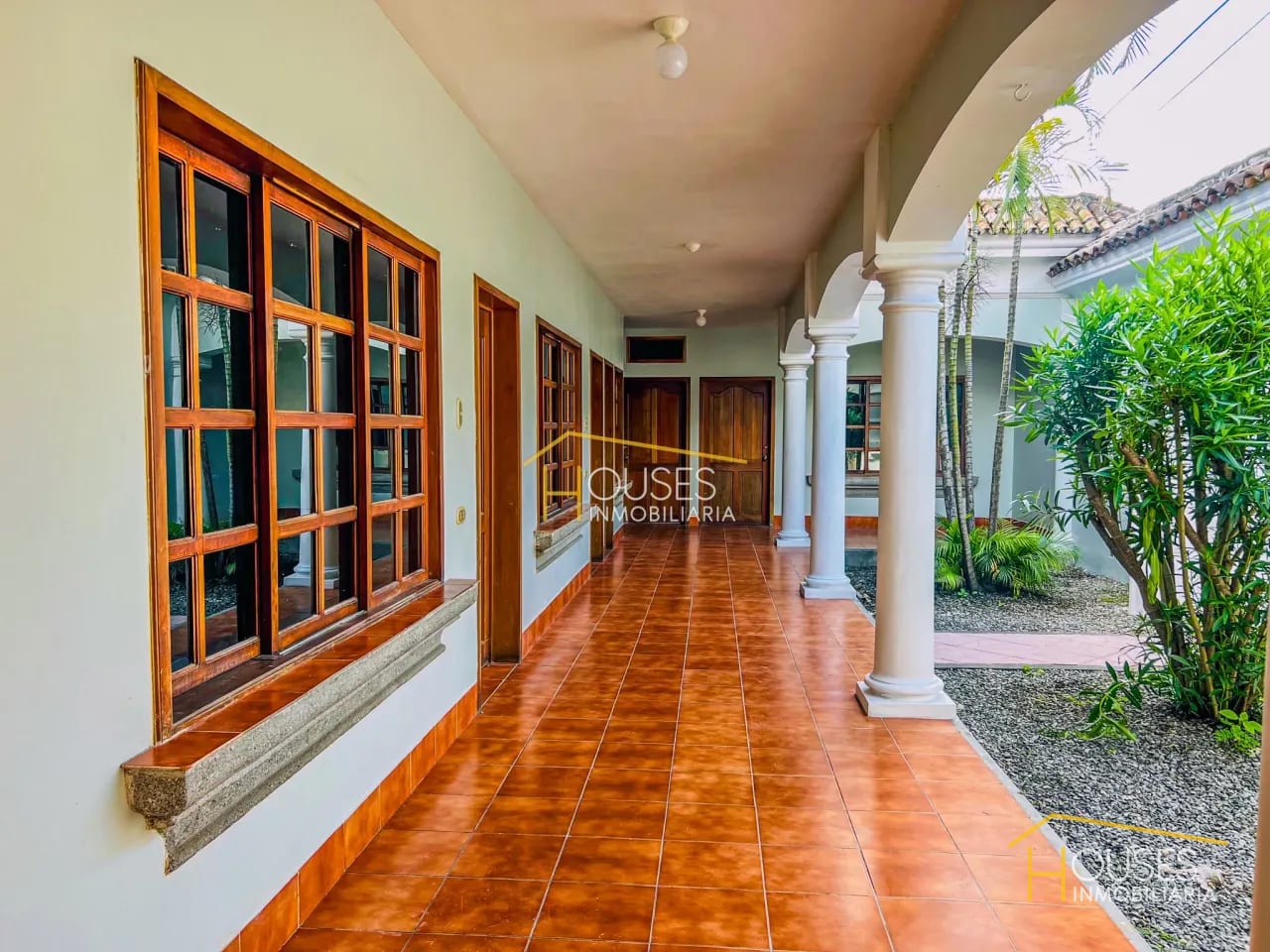 Vendo Casa fuera de residencial en San Miguel Dueñas — Casa en Venta en San Miguel Dueñas, Sacatepéquez — foto 2 de 14