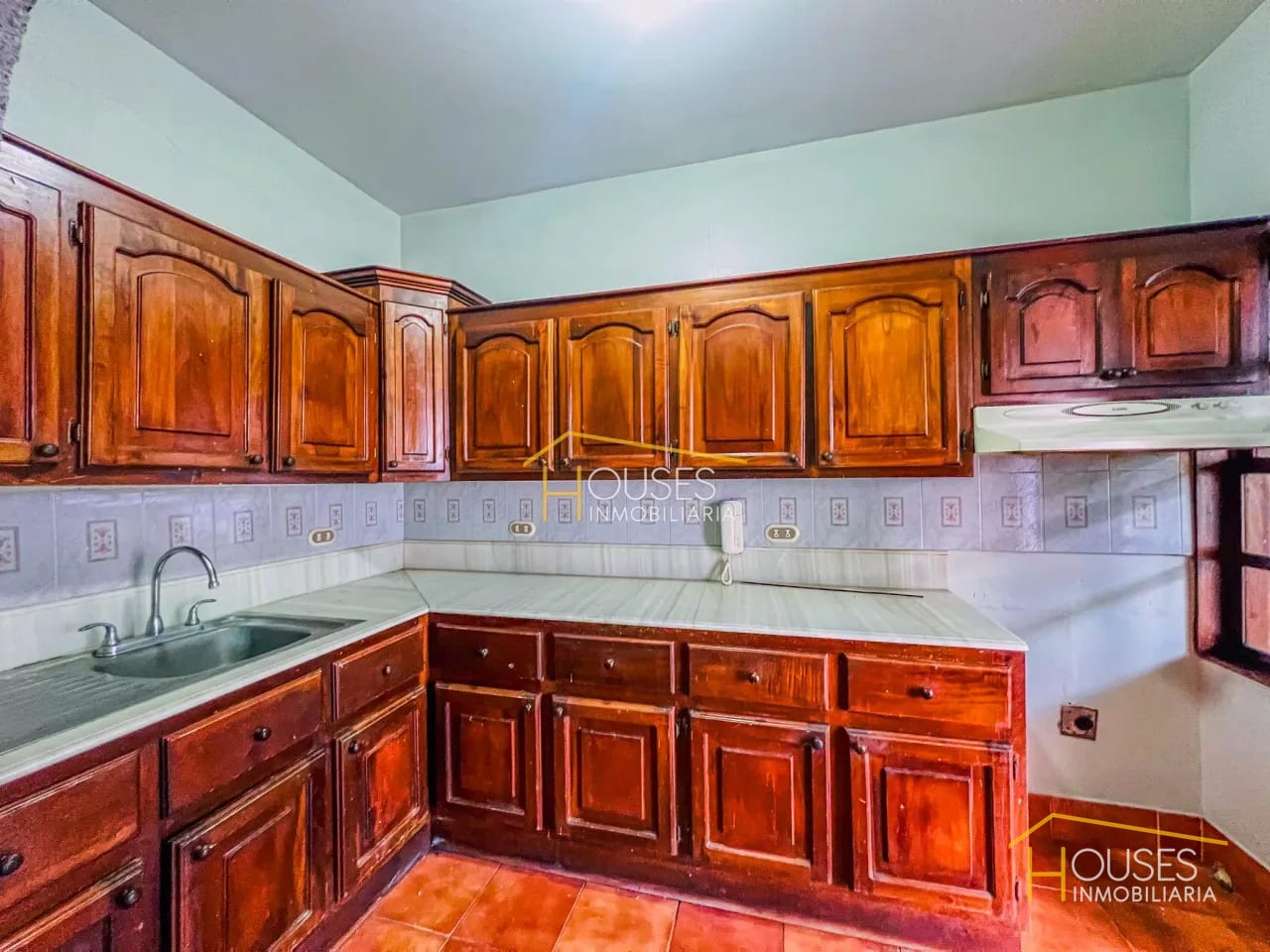 Vendo Casa fuera de residencial en San Miguel Dueñas — Casa en Venta en San Miguel Dueñas, Sacatepéquez — foto 5 de 14