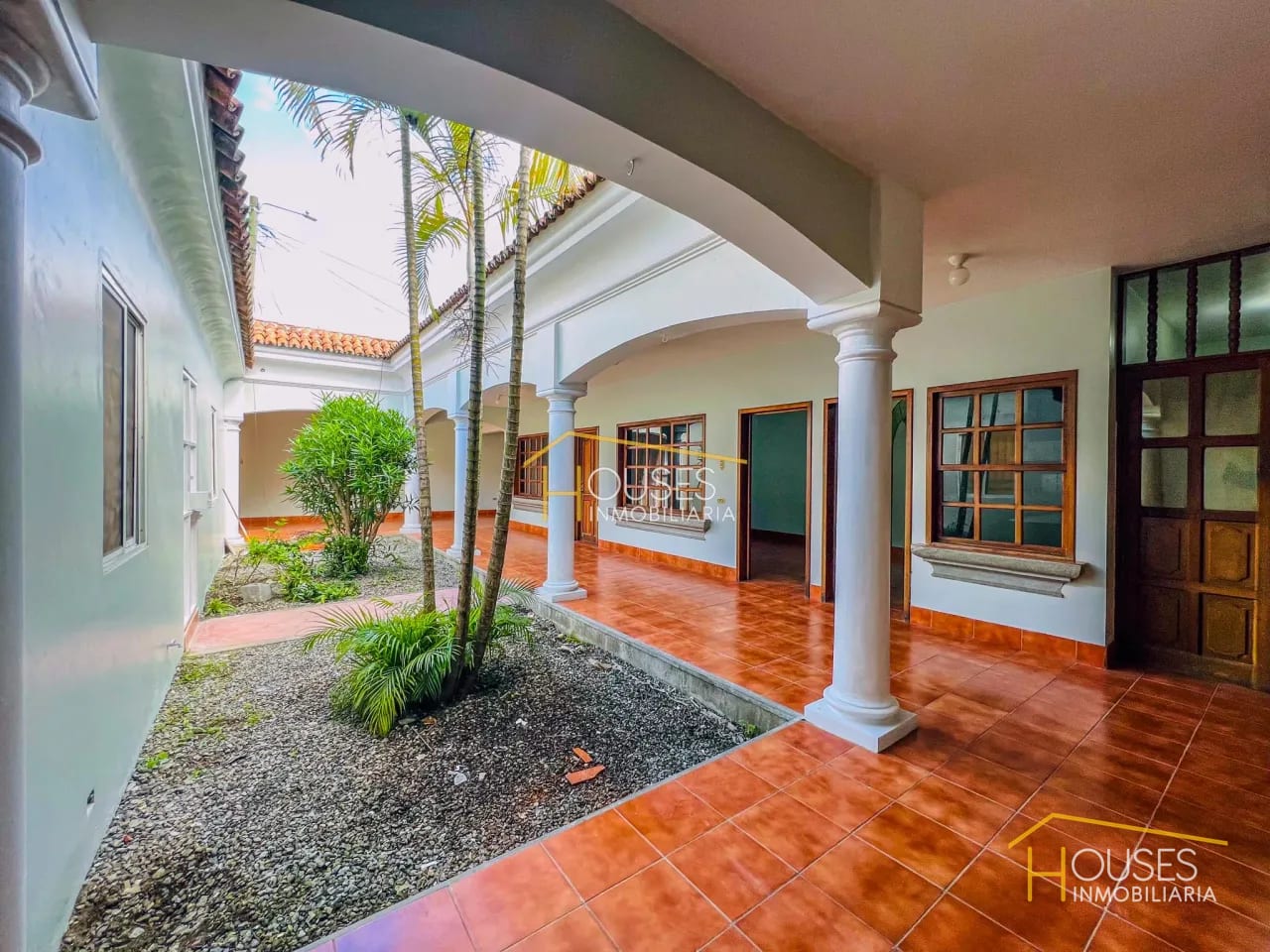 Vendo Casa fuera de residencial en San Miguel Dueñas — Casa en Venta en San Miguel Dueñas, Sacatepéquez — foto 3 de 14