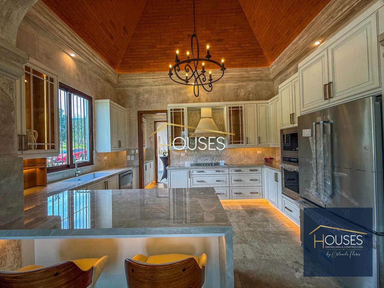 Vendo Casa de esquina en Paseo Antigua, Antigua Guatemala — Casa en Venta en Antigua, Sacatepéquez — foto 3 de 15