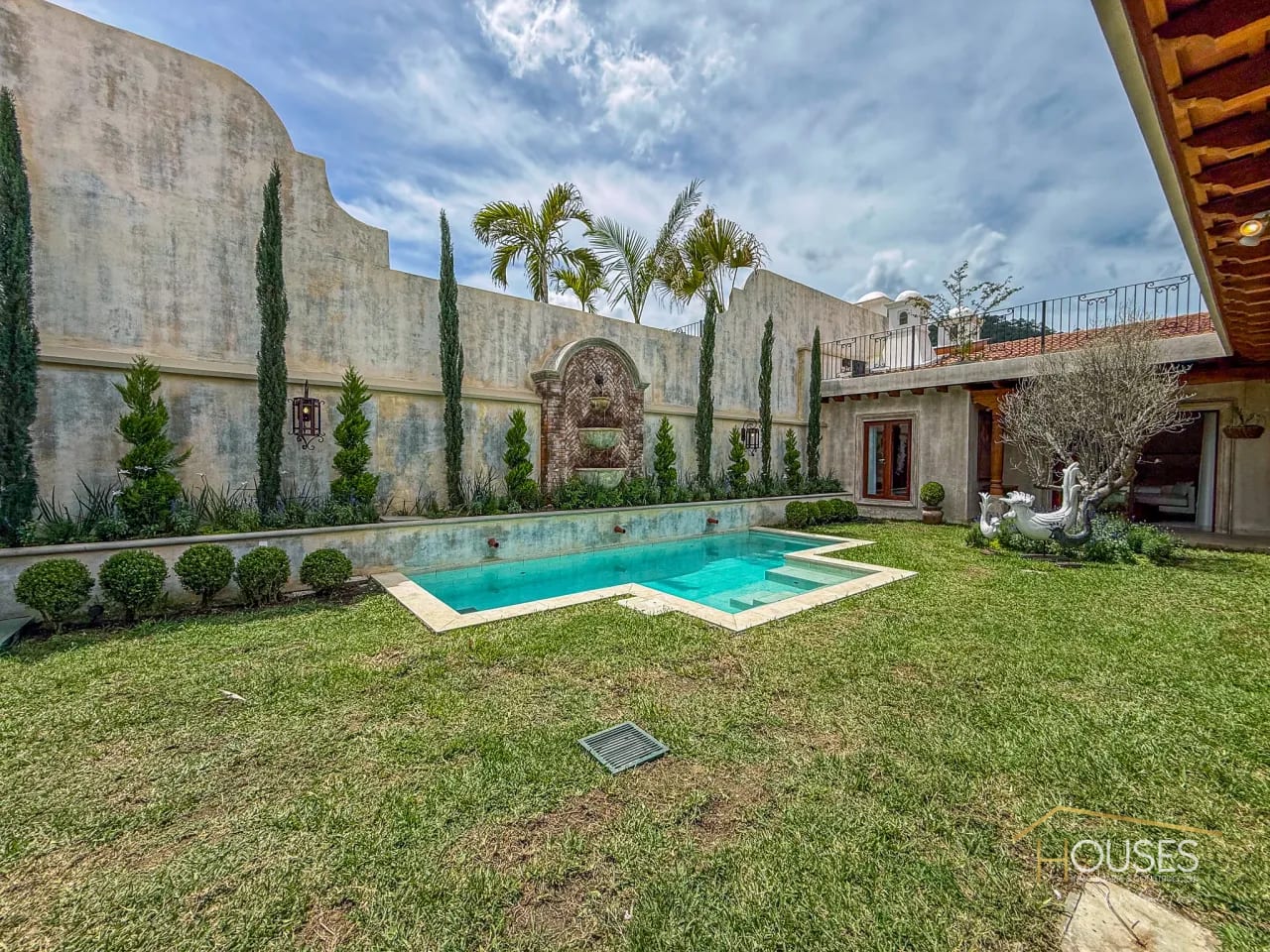 Vendo Casa de esquina en Paseo Antigua, Antigua Guatemala — Casa en Venta en Antigua, Sacatepéquez — foto 14 de 15