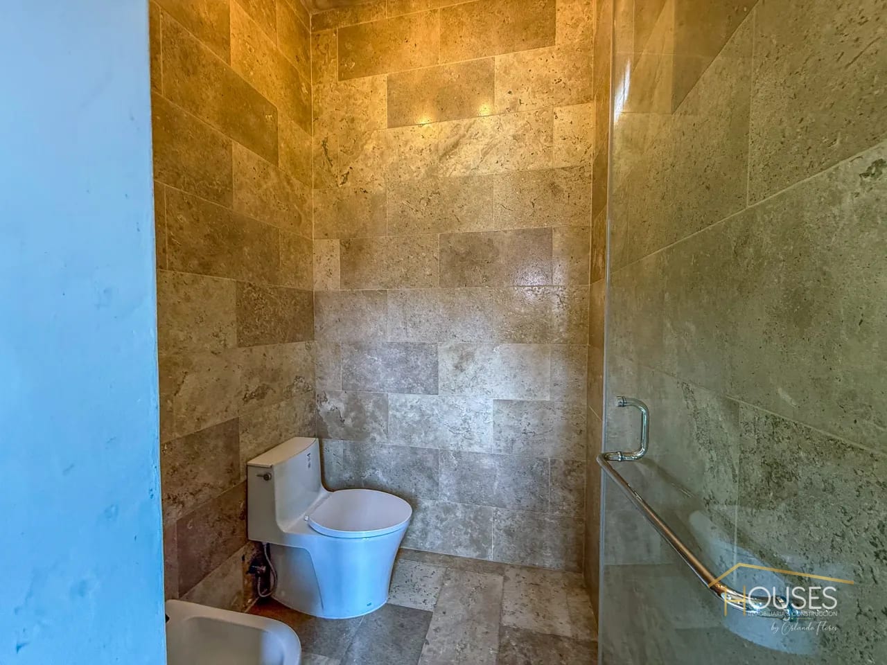 Vendo Casa de esquina en Paseo Antigua, Antigua Guatemala — Casa en Venta en Antigua, Sacatepéquez — foto 10 de 15