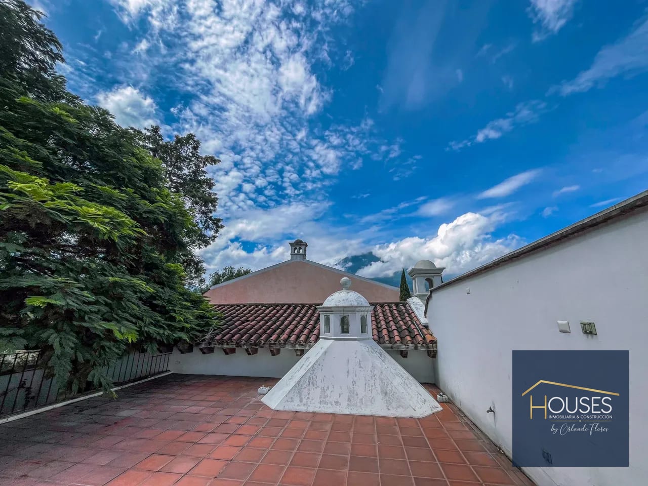 Terraza — Casa en Renta Dentro de Residencial | Antigua Guatemala — Casa en Alquiler en El Monasterio, Antigua, Sacatepéquez — foto 12 de 16