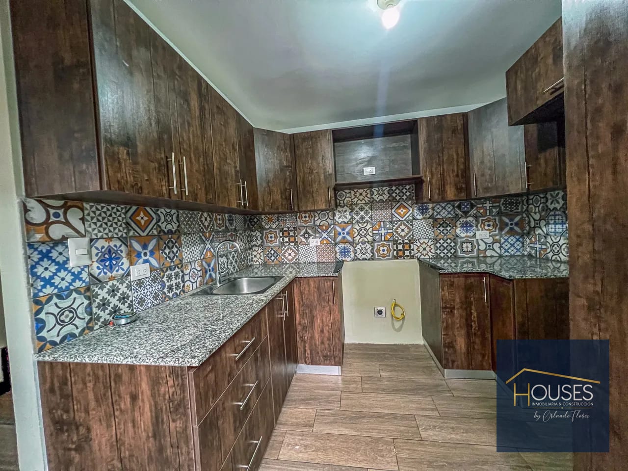 Rento Casa en Condado Antigua, Ciudad Vieja — Casa en Alquiler en Ciudad Vieja, Sacatepéquez — foto 3 de 14