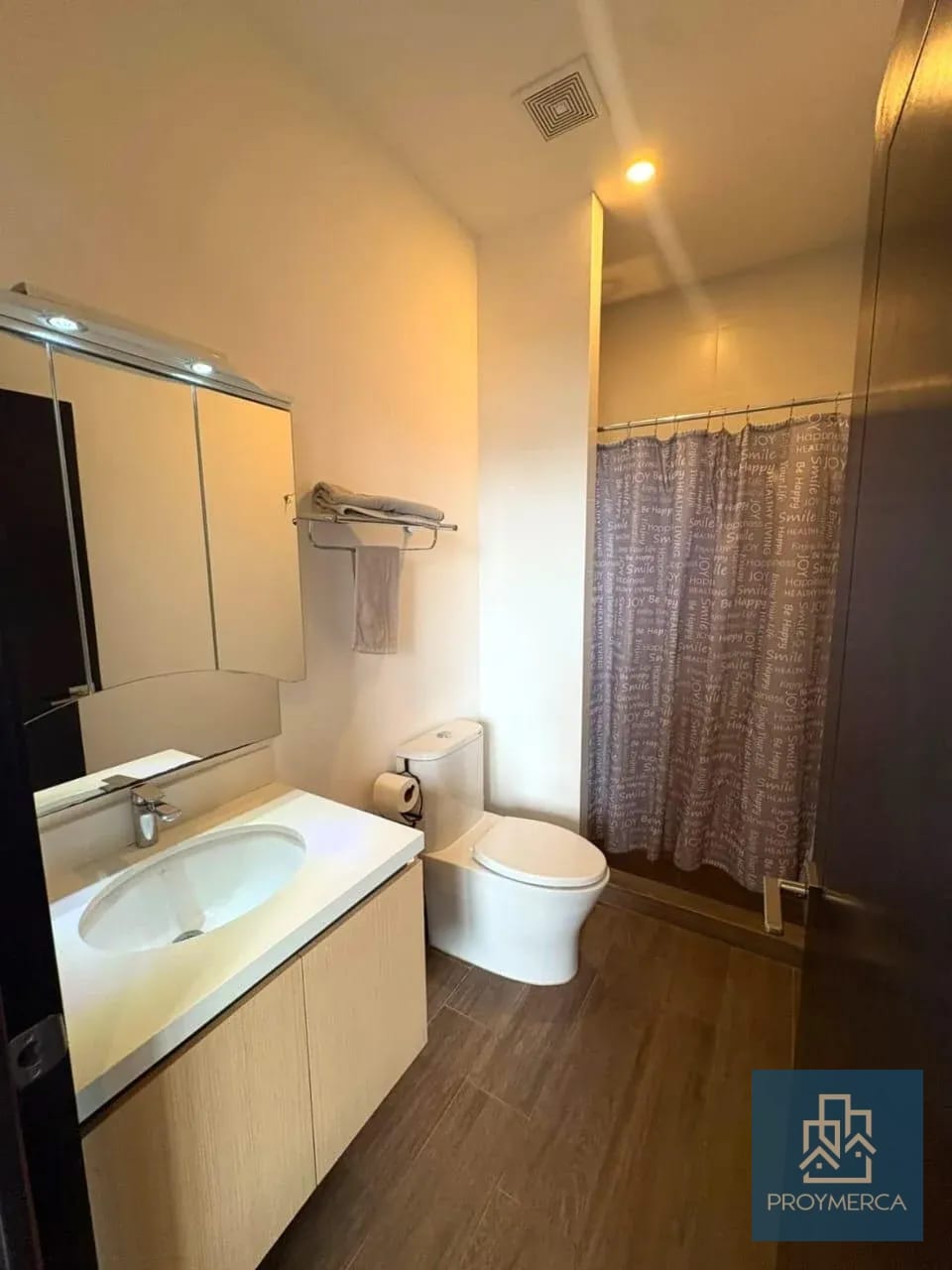Apartamento Amueblado en alquiler, Edificio Diagoseis, Zona 10 — Apartamento en Alquiler en Diagoseis, Zona 10, Guatemala, Ciudad — foto 10 de 10