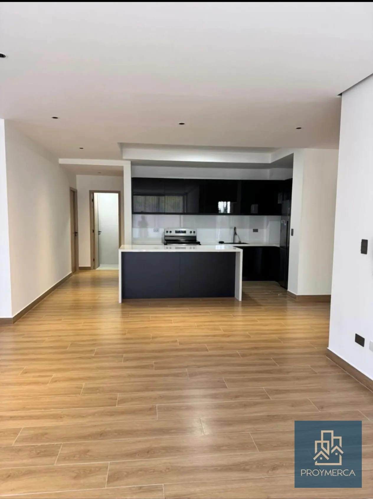 Amplio Apartamento en alquiler zona 15 — Apartamento en Alquiler en Zona 15, Guatemala, Ciudad — foto 3 de 12