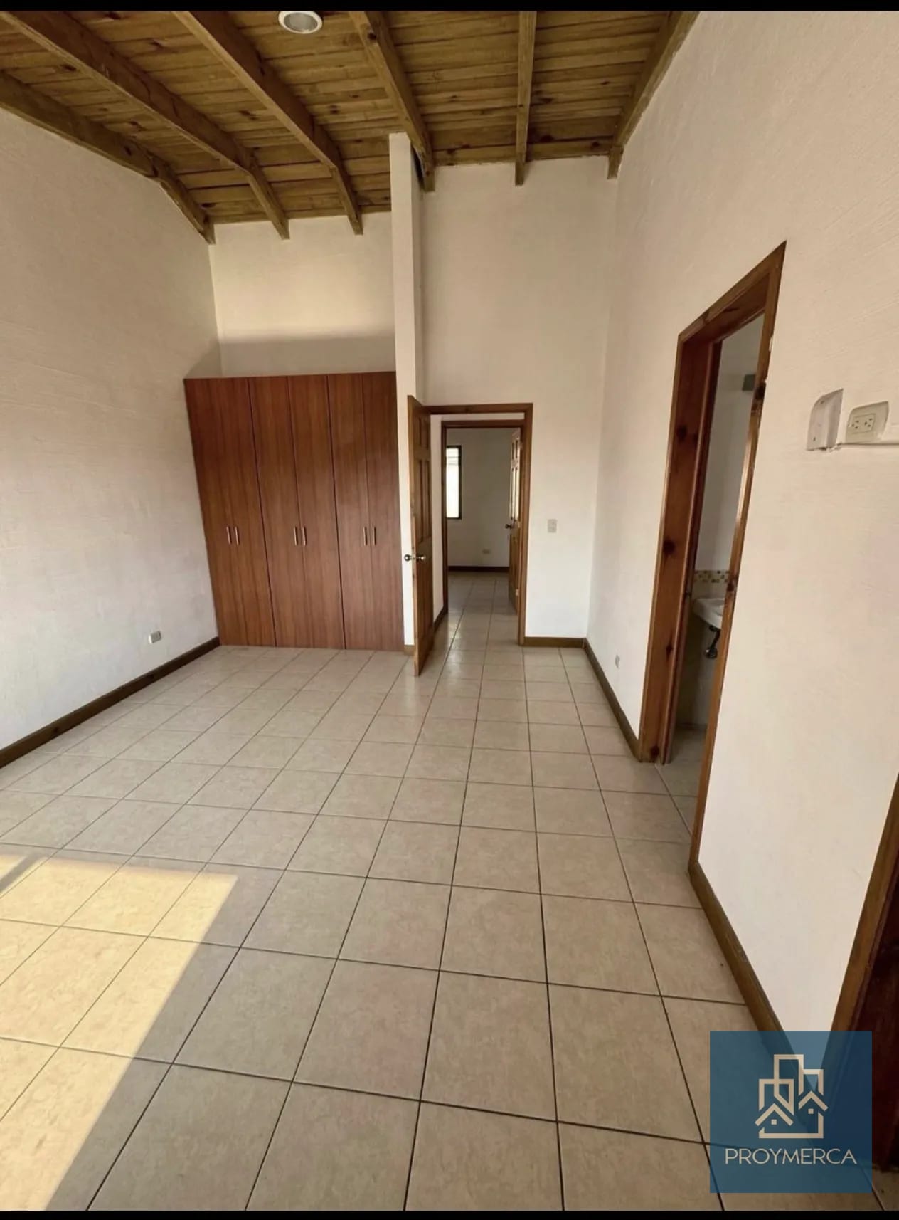Casa en Alquiler zona 16 — Casa en Alquiler en Zona 16, Guatemala, Ciudad — foto 5 de 8