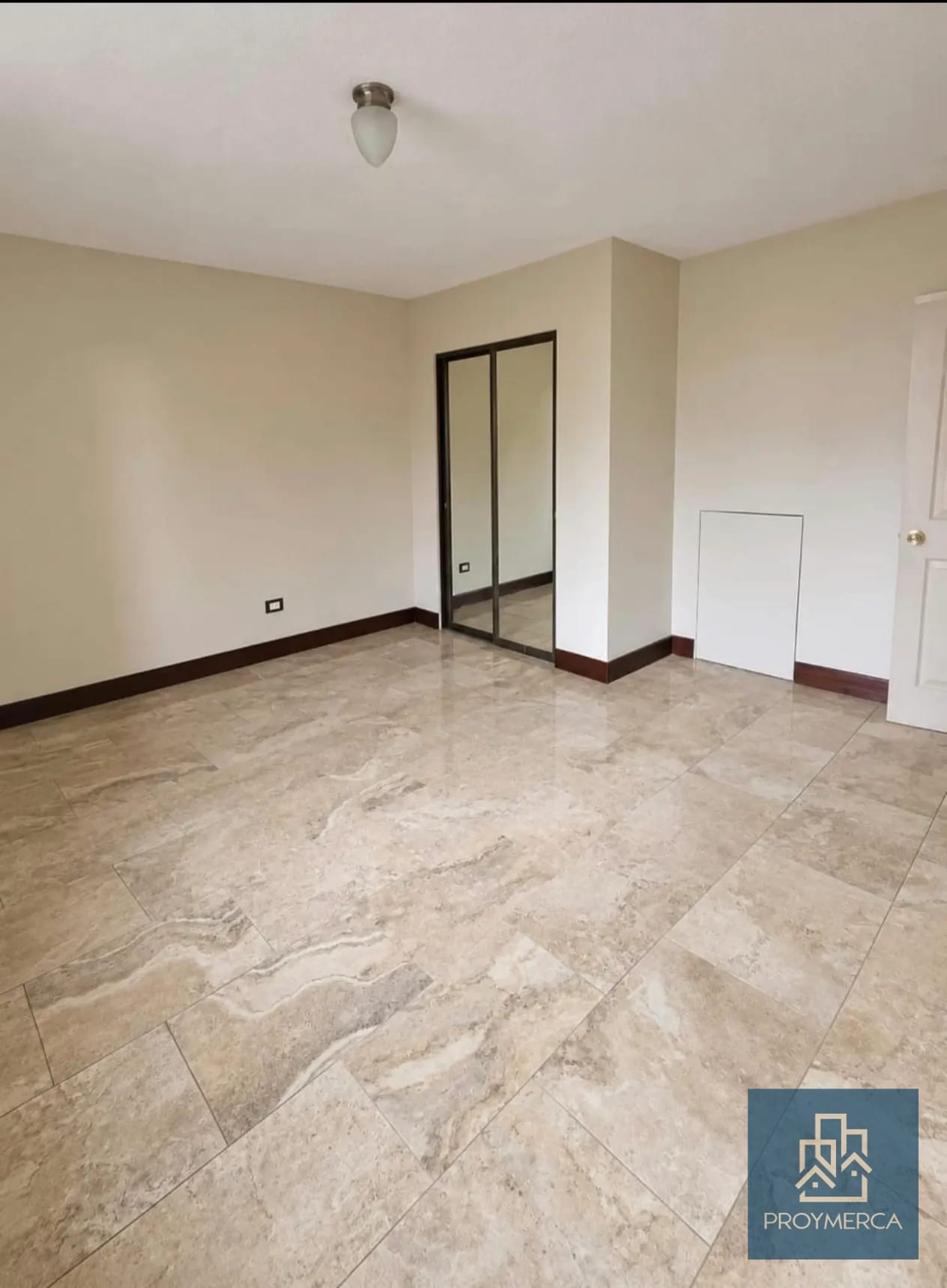 Apartamento en Alquiler zona 10 — Apartamento en Alquiler en Zona 10, Guatemala, Ciudad — foto 3 de 10