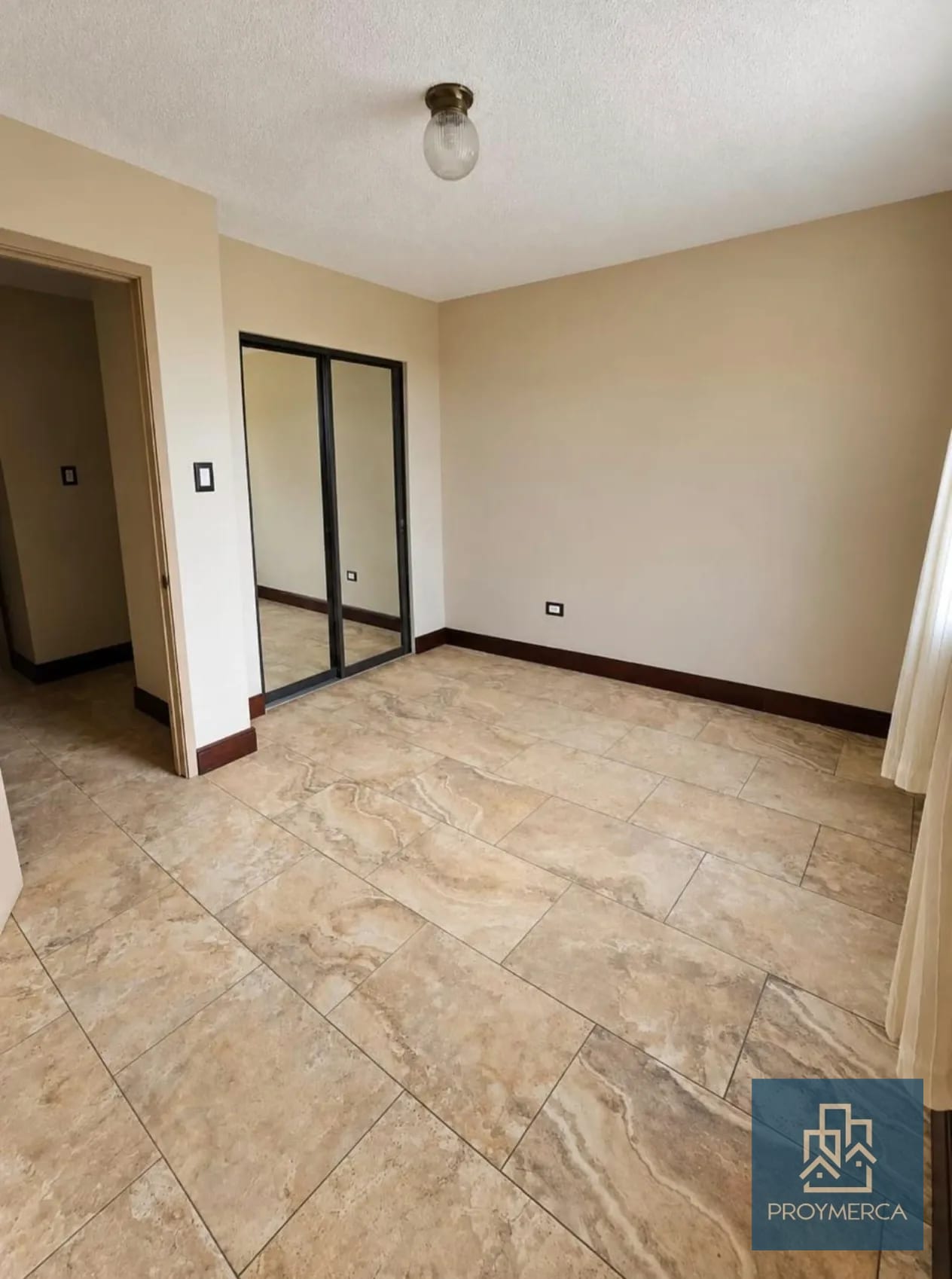 Apartamento en Alquiler zona 10 — Apartamento en Alquiler en Zona 10, Guatemala, Ciudad — foto 5 de 10
