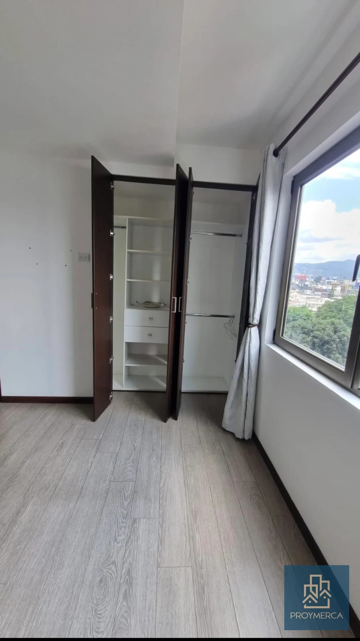 Apartamento en Alquiler zona 10 — Apartamento en Alquiler en Zona 10, Guatemala, Ciudad — foto 3 de 6