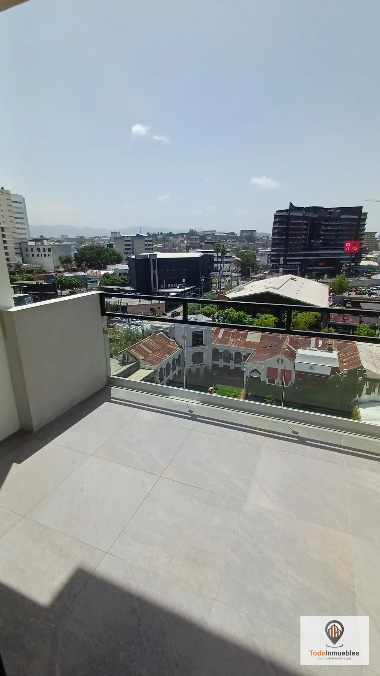 Apartamento en Renta en z4 Inara — Apartamento en Alquiler en Inara Cuatro Norte, Zona 4, Guatemala, Ciudad — foto 1 de 16