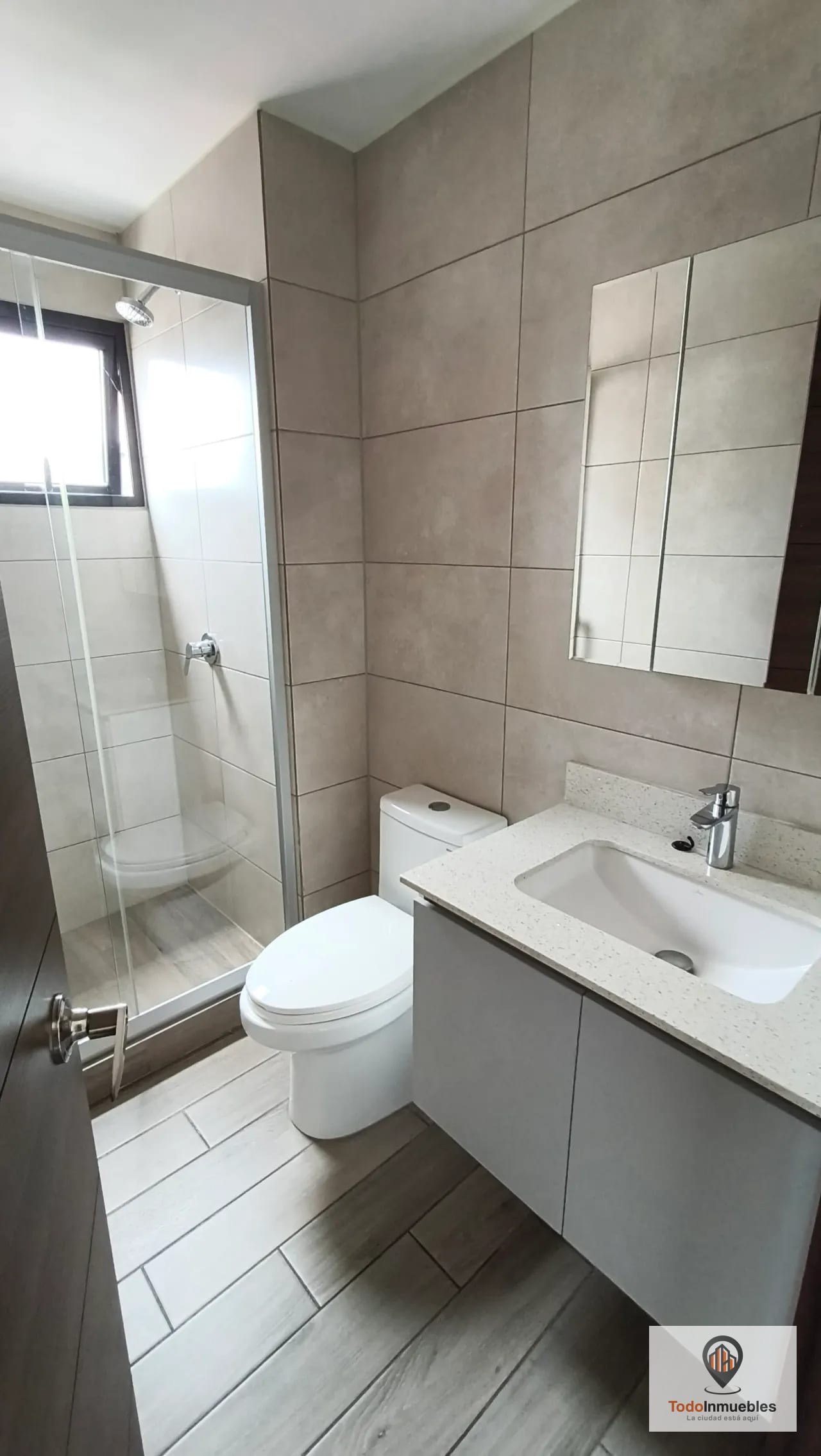 Apartamento en Renta en Parque 10 -3 habitaciones — Apartamento en Alquiler en Parque 10, Zona 10, Guatemala, Ciudad — foto 13 de 17