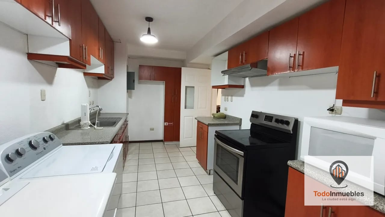 Apartamento en Renta en Villas de San Isidro z16 — Apartamento en Alquiler en Villas de San Isidro, Zona 16, Guatemala, Ciudad — foto 16 de 17